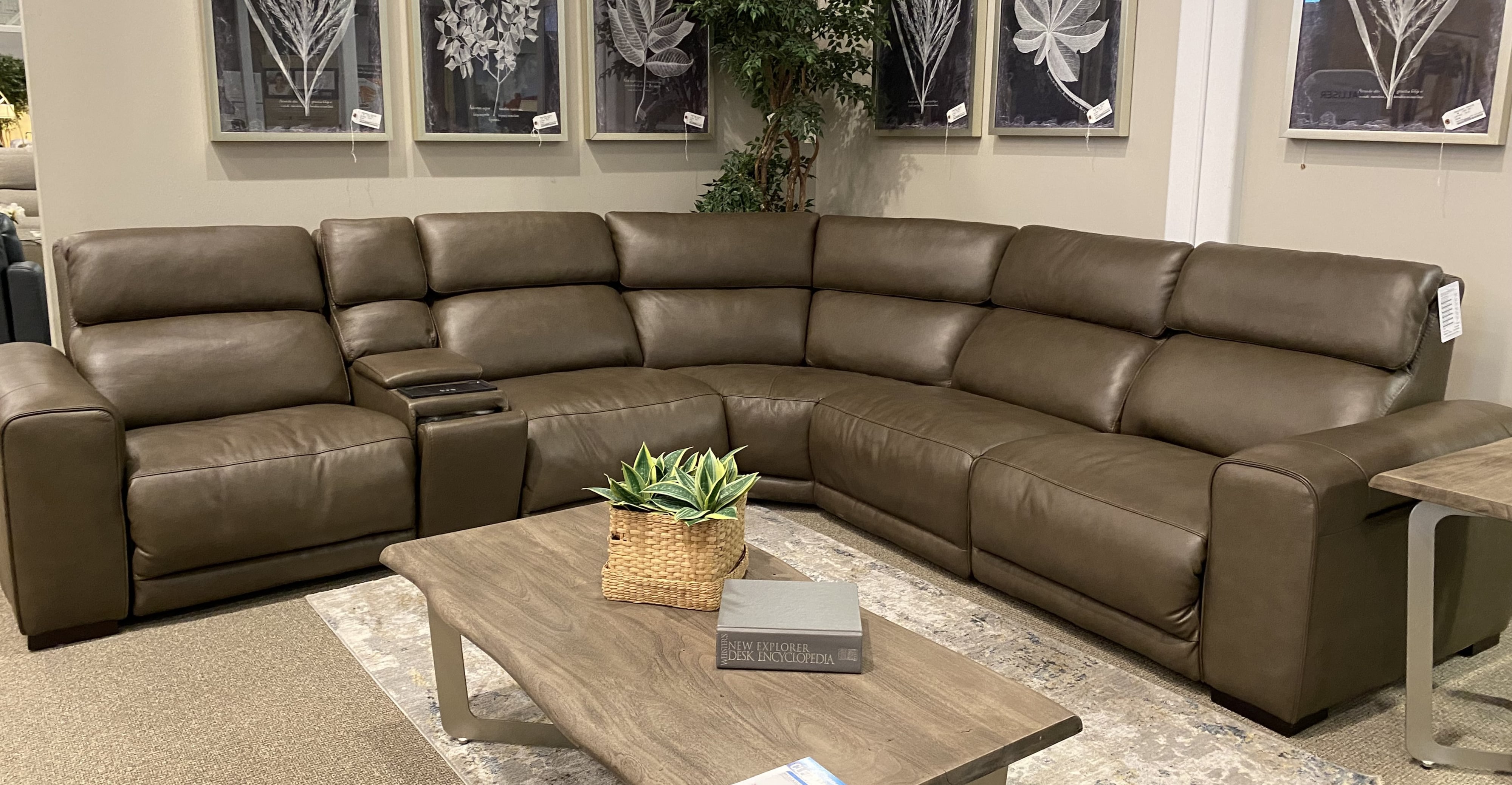 Urban Evolution Jordan PKG5841 Power Sectional Belfort Furniture
