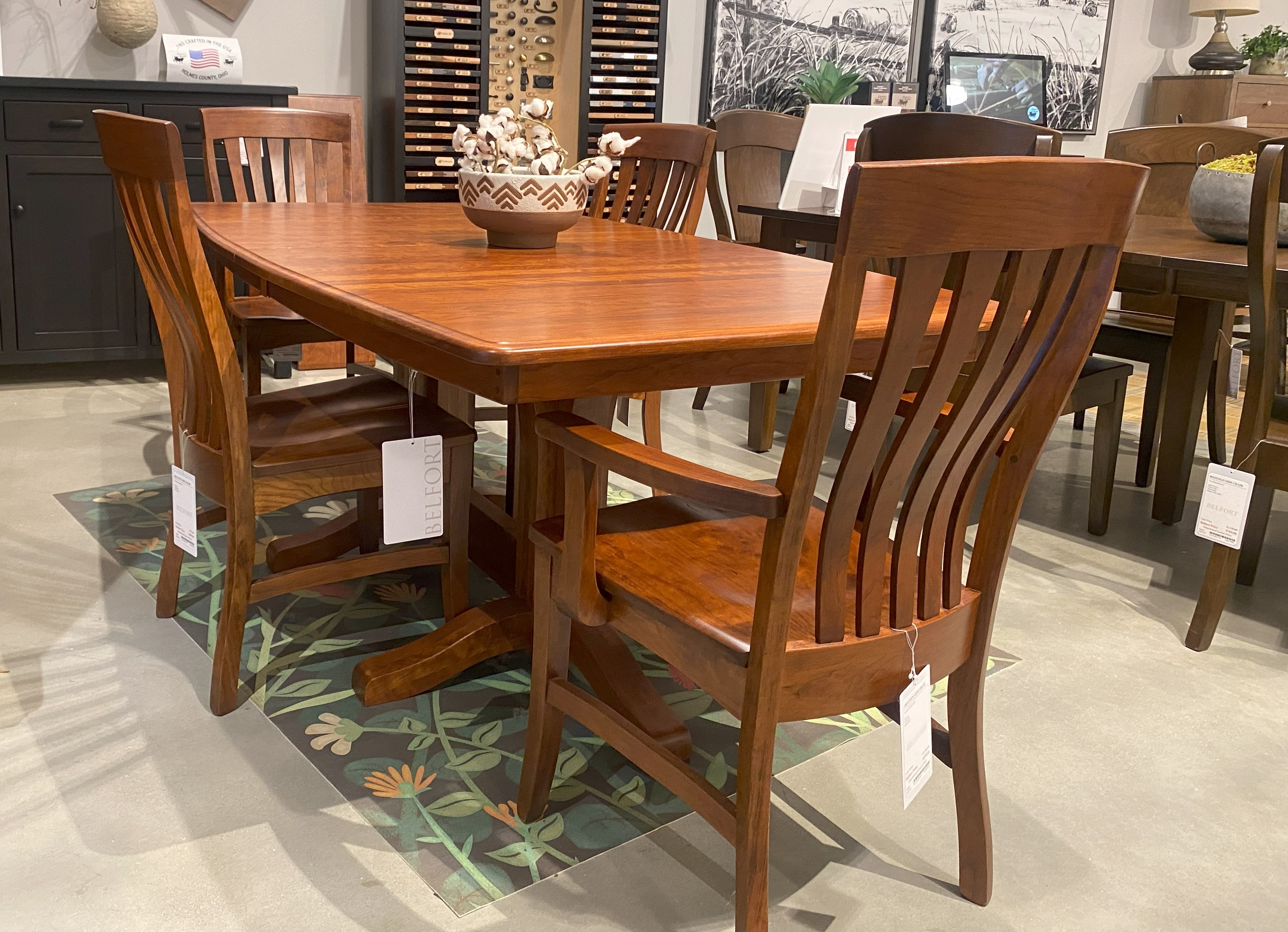 Daniel's Amish Millsdale Millsdale Rectangular Dining Table