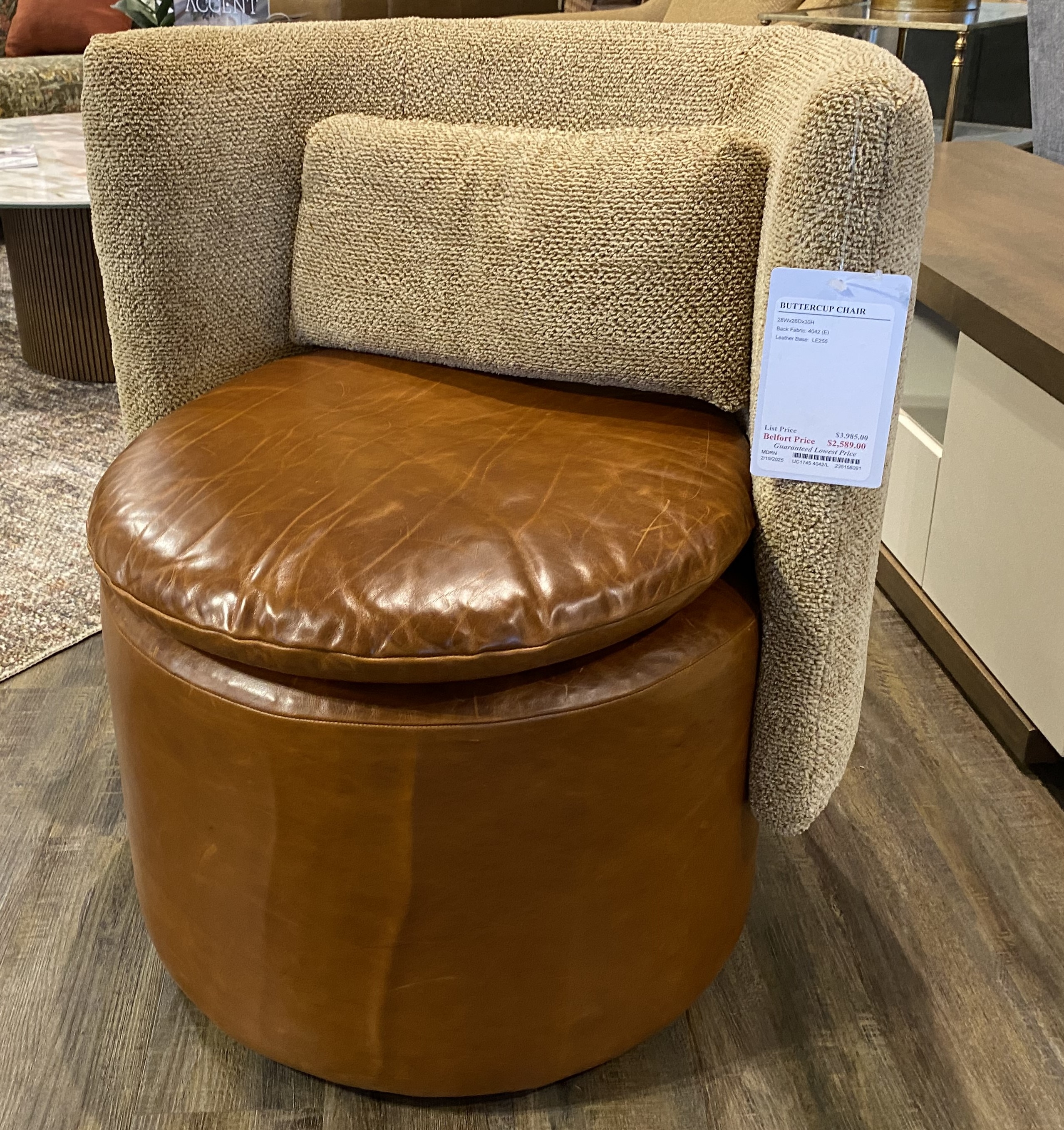 Buttercup Swivel Chair