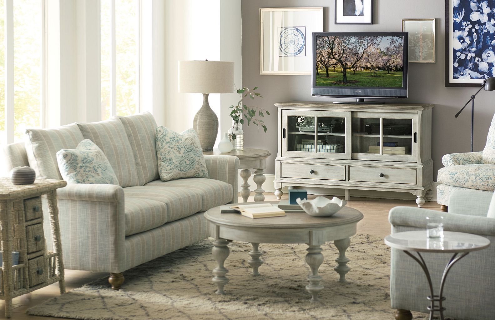 Ludlow Entertainment Console