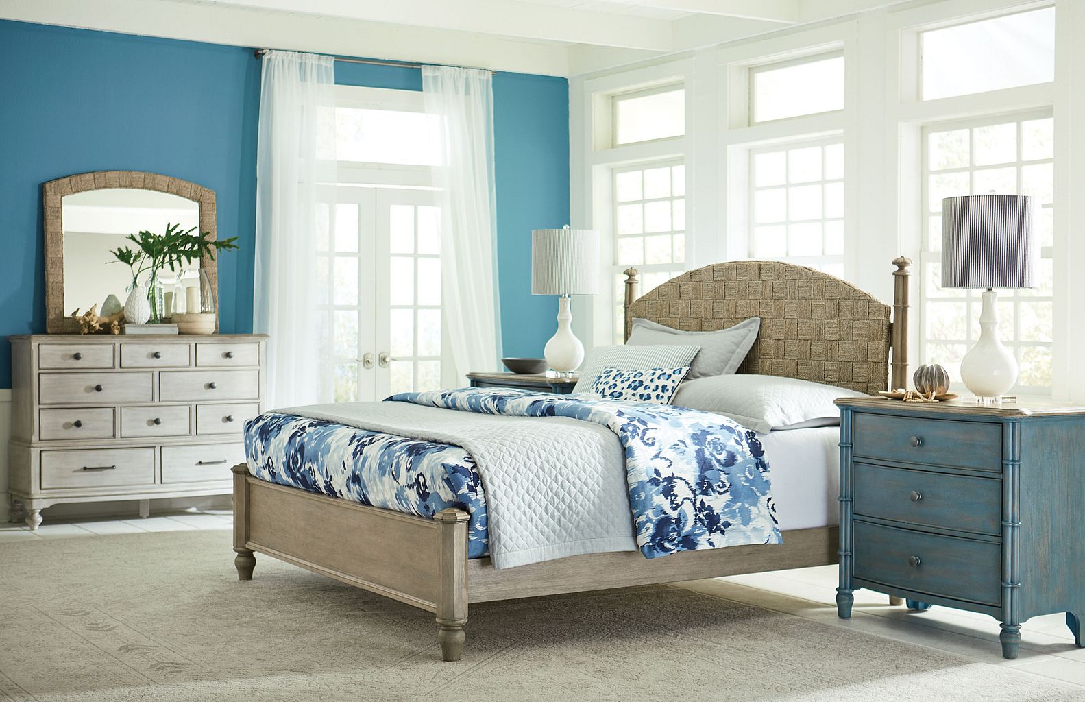 Currituck Queen Bed