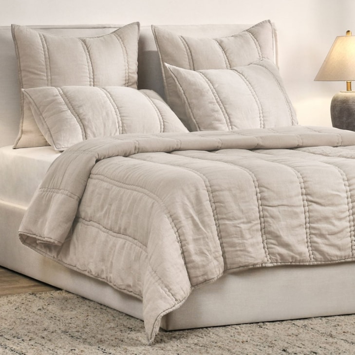 Classic Home Rowen Queen Quilt