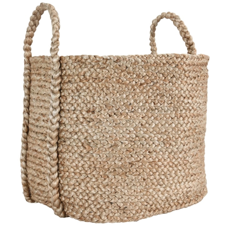 Classic Home Rug Displays Jute Basket Natural