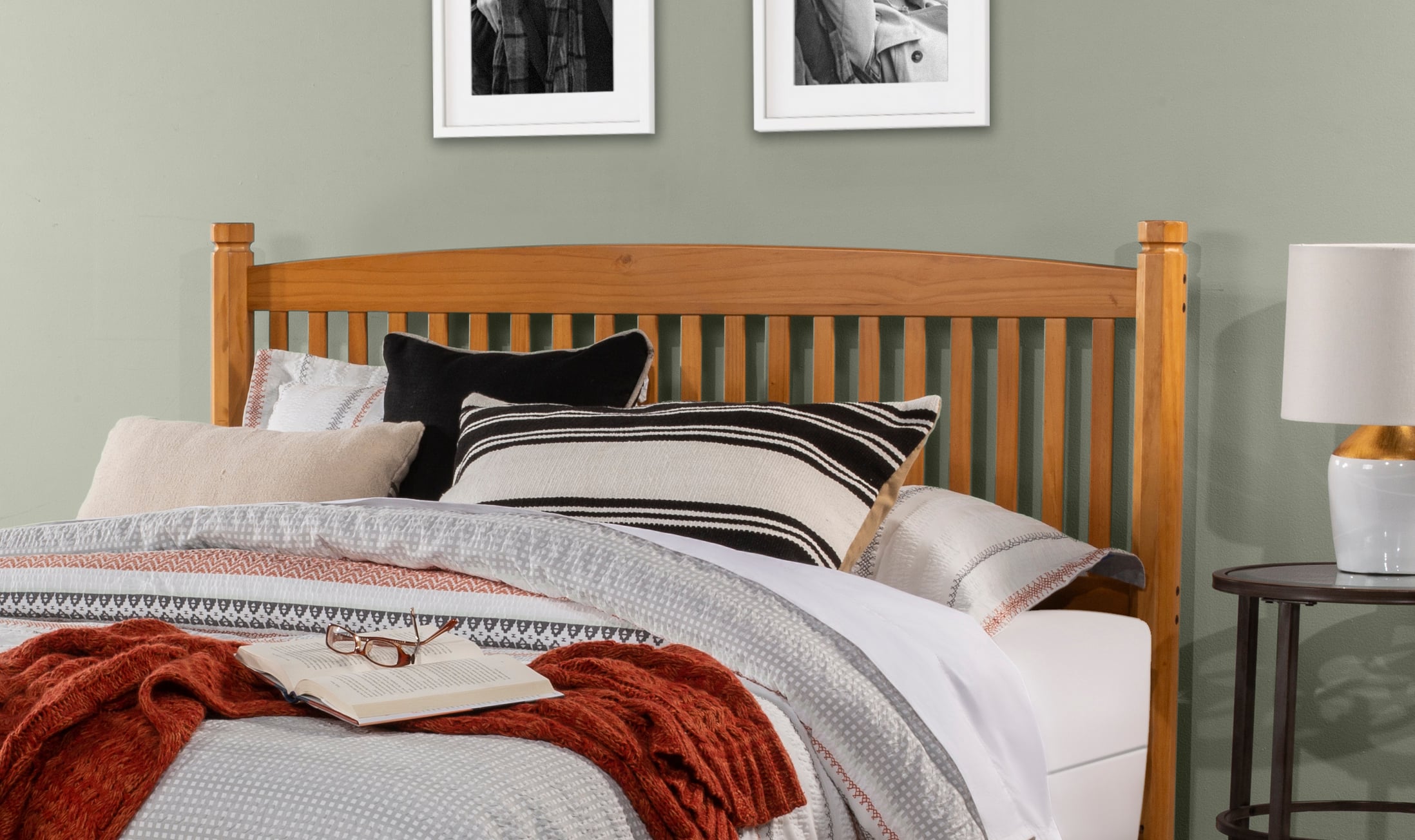 Hillsdale Oak Tree 1811490 Oak Tree Full/Queen Wood Headboard