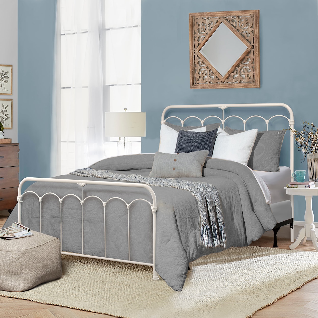 Hillsdale Jocelyn Queen Bed