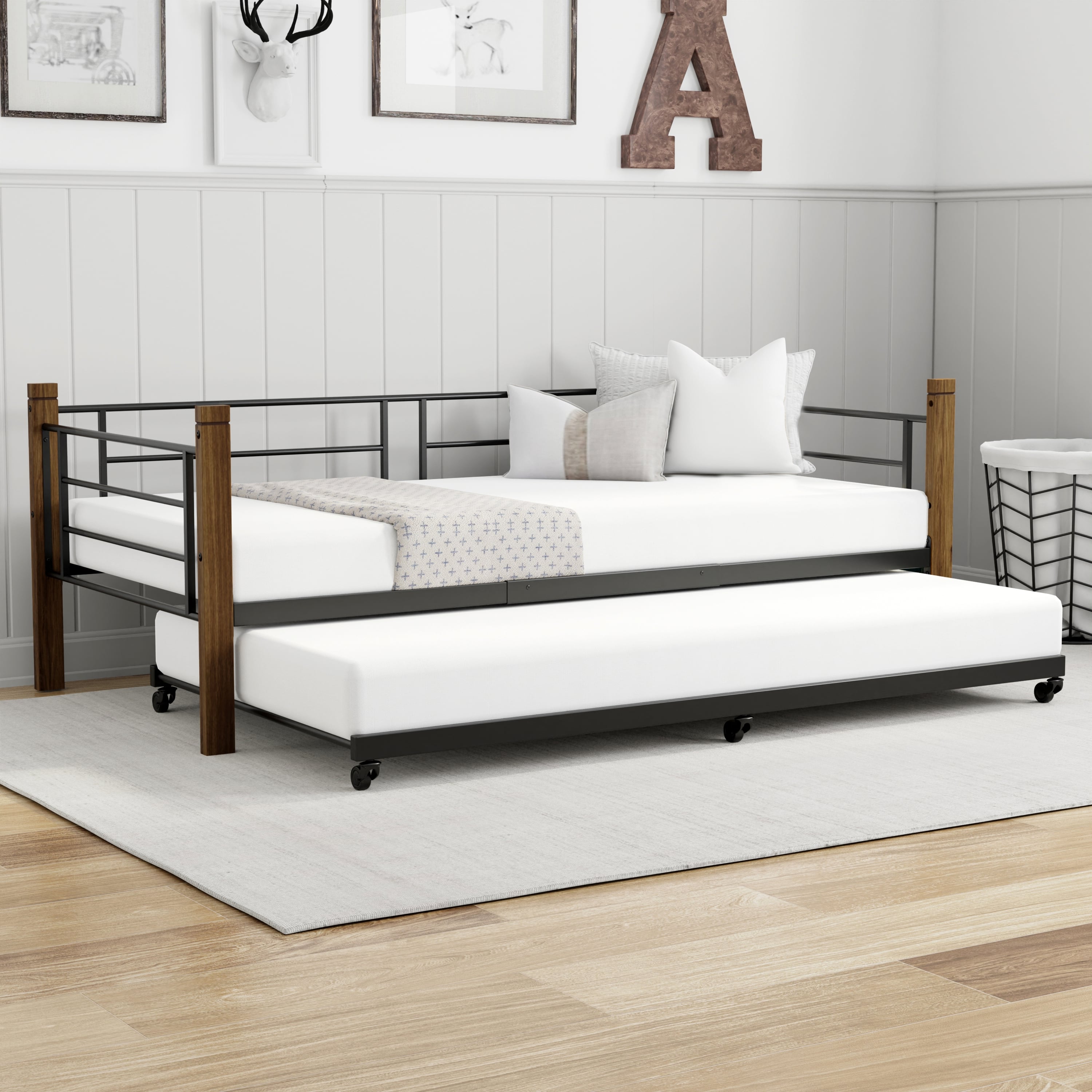 Hillsdale Raymond Metal Twin Daybed