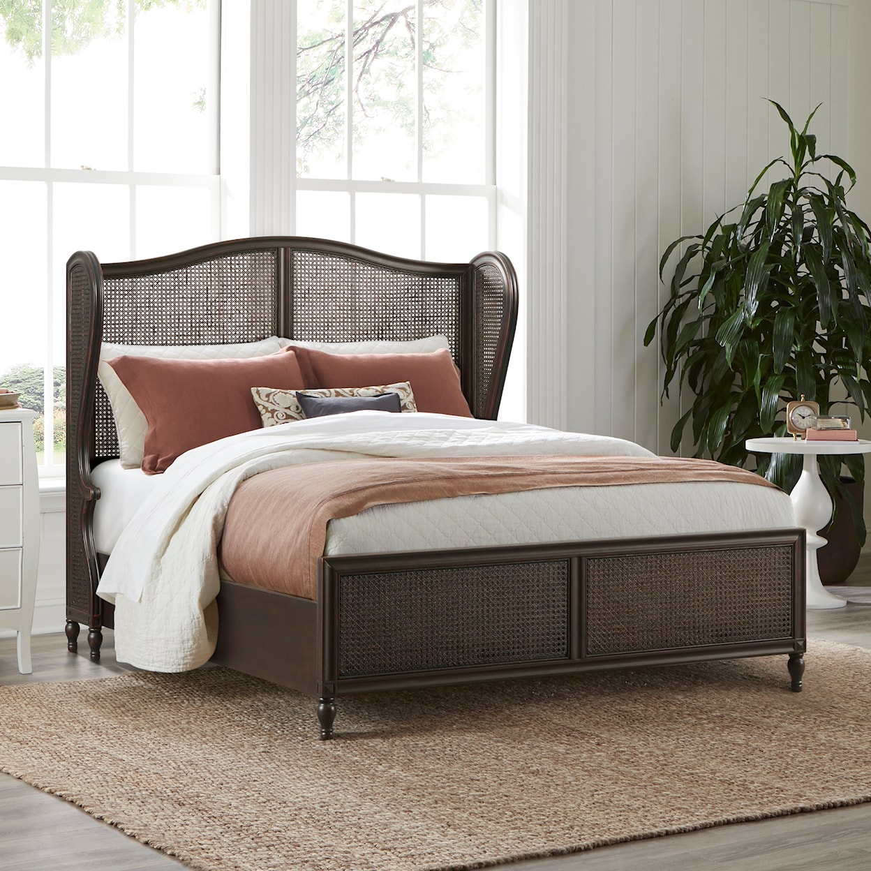 Hillsdale Sausalito Queen Bed