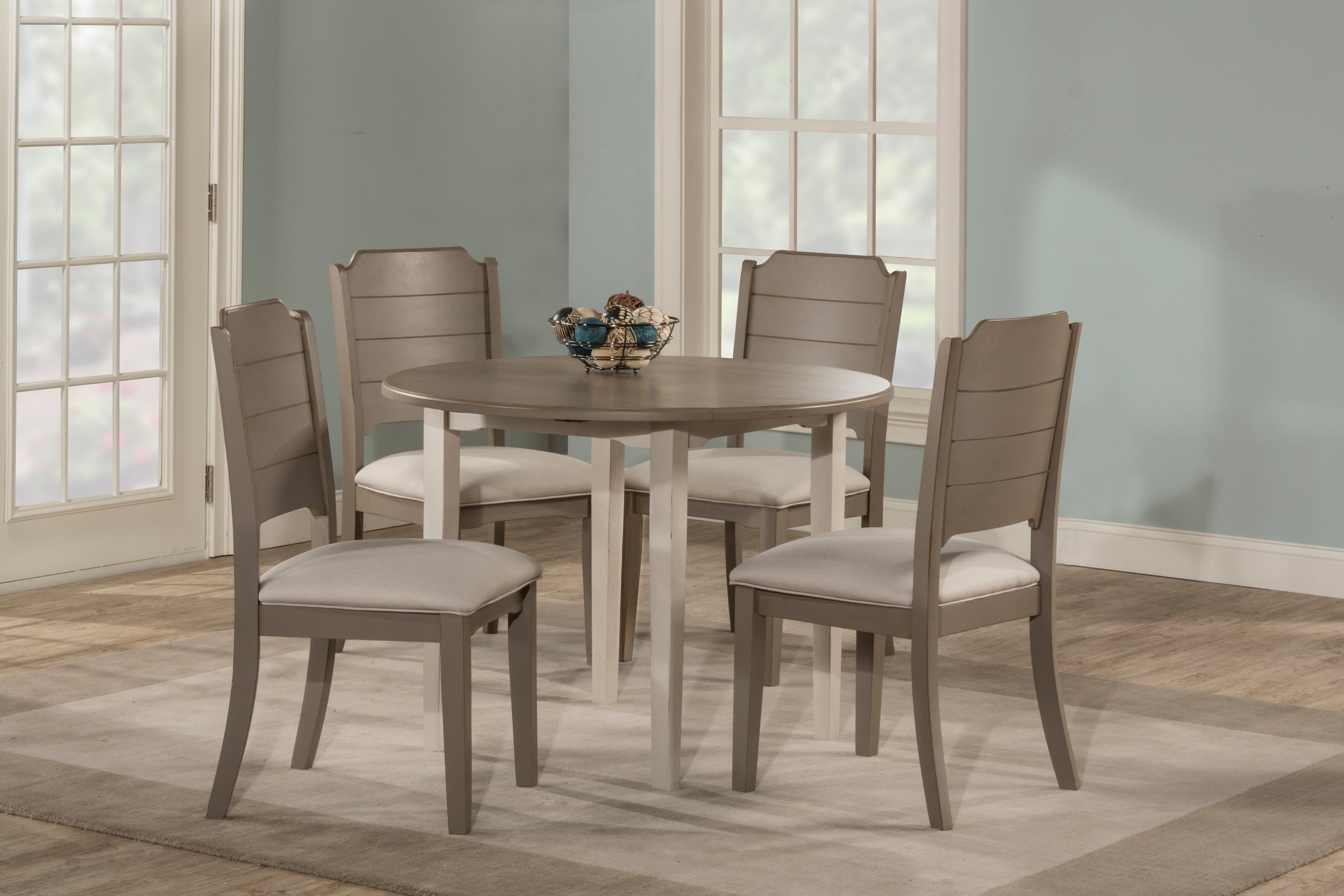 hillsdale furniture clarion round dining table