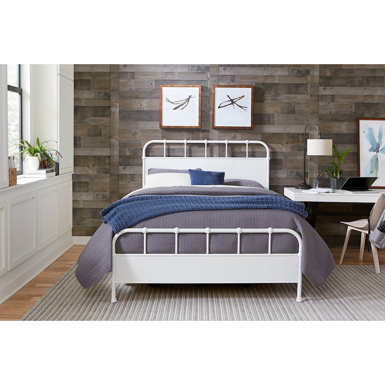 Hillsdale Grayson Queen Bed