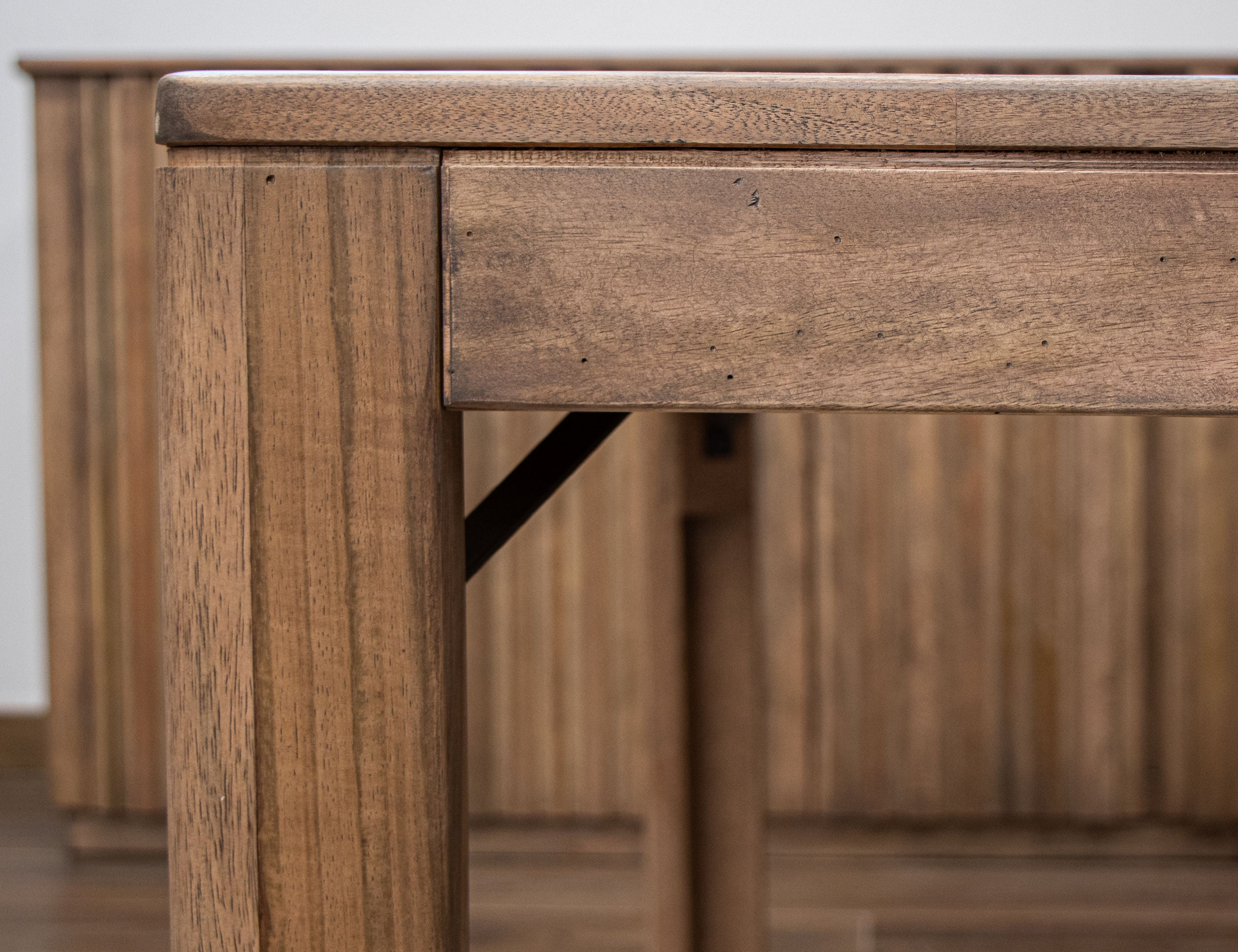 International Furniture Direct Mezquite IFD6621TBL Rustic Contemporary