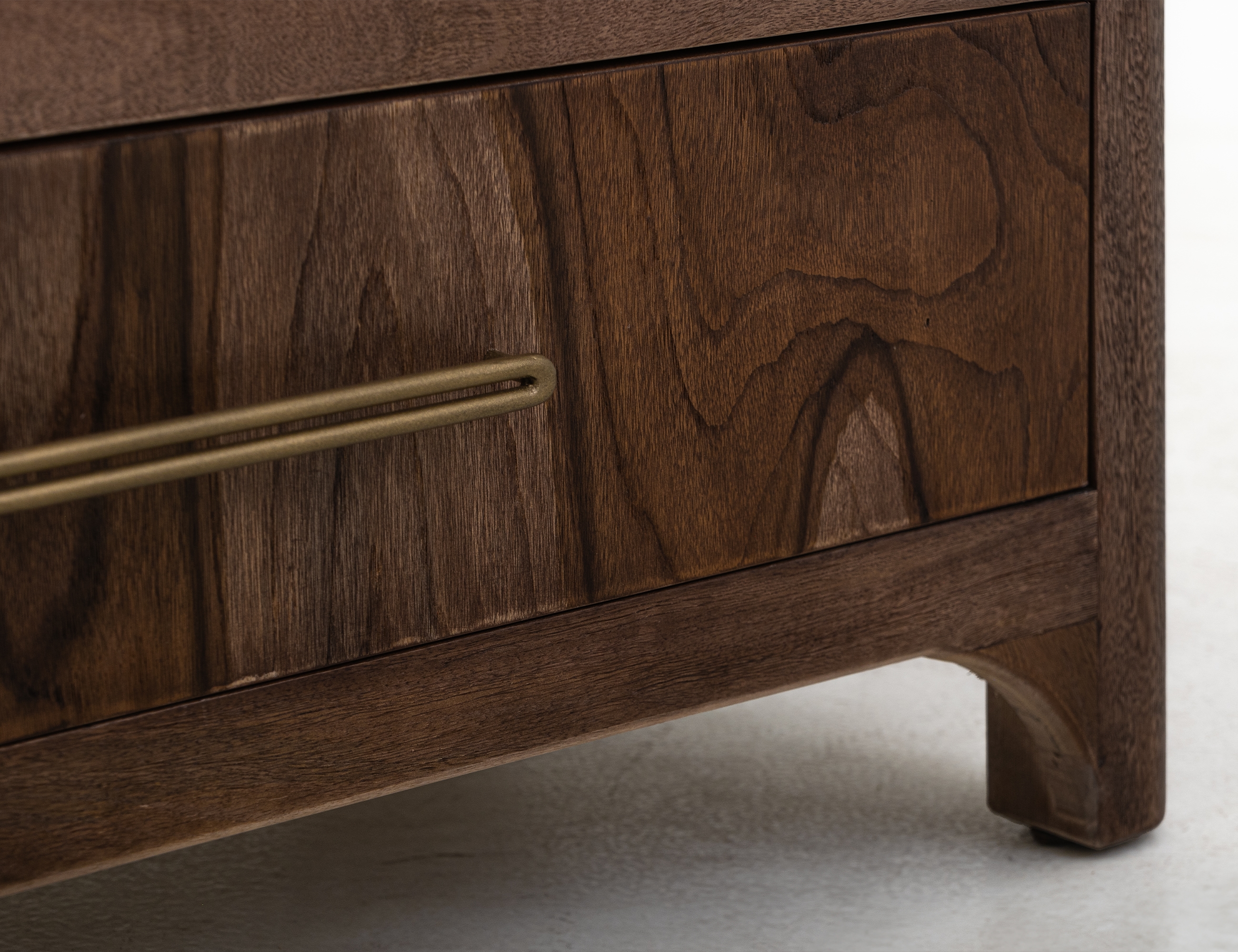 Uprooted Praga 4-Drawer Bedroom Chest