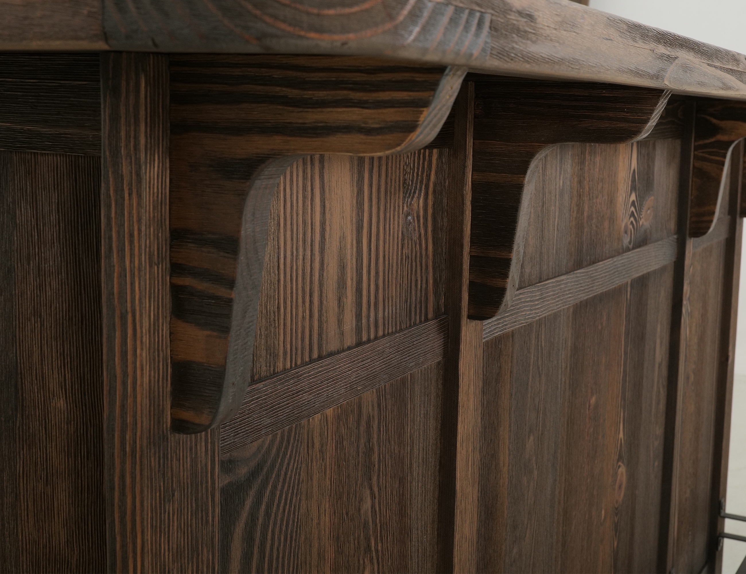 Uprooted Dutton 2-Drawer Bar