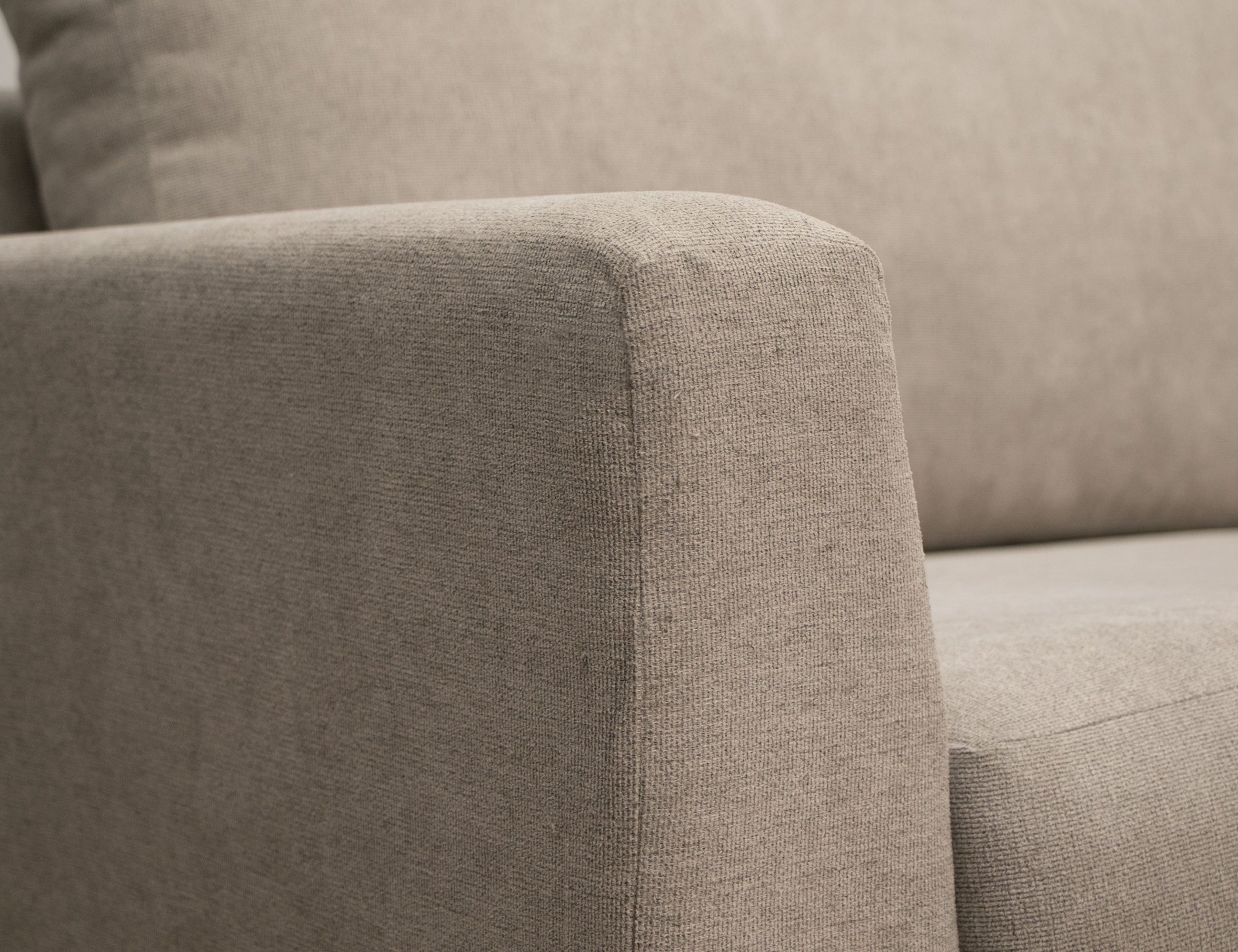 International Furniture Direct Mita Upholstered Loveseat