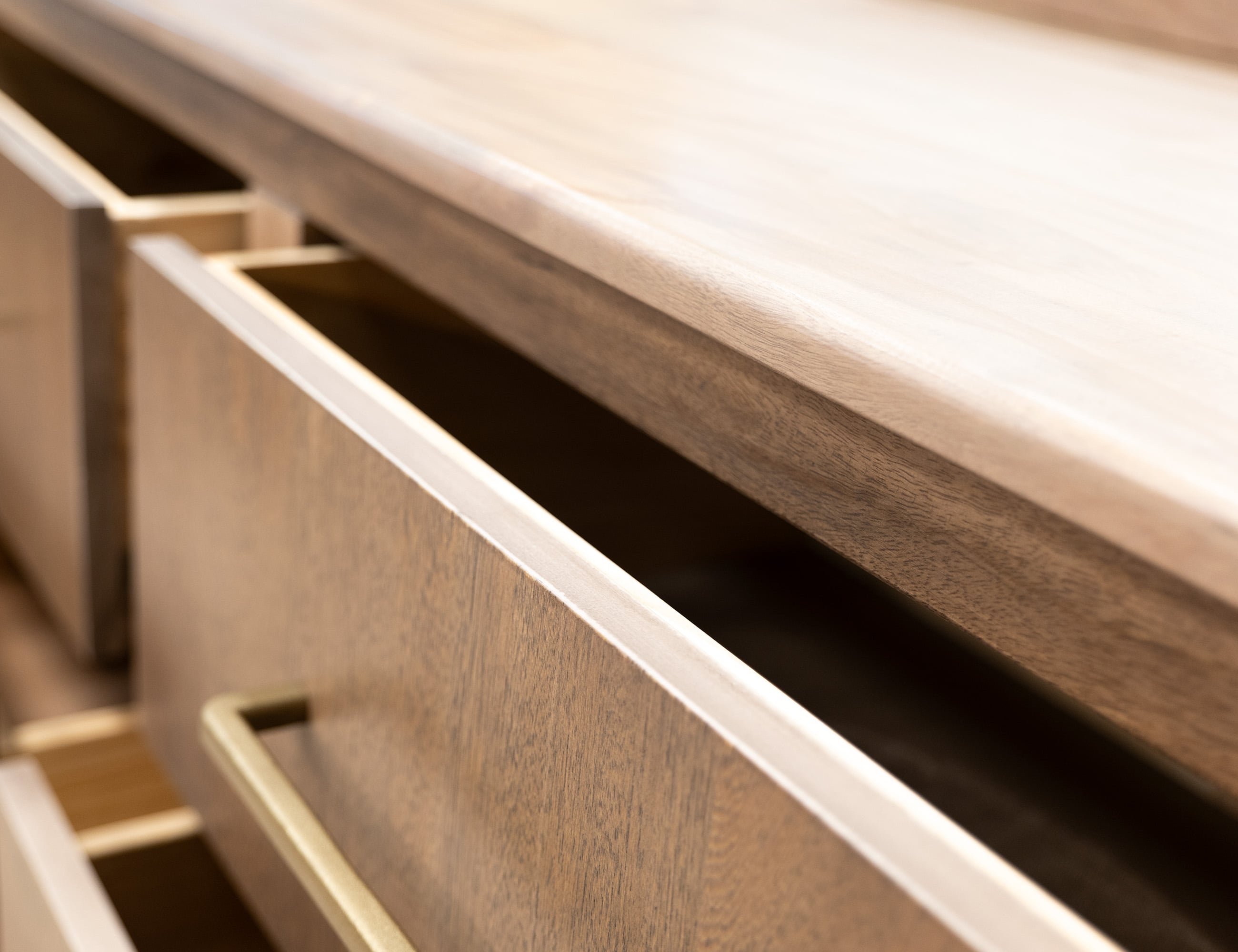 International Furniture Direct Mezquite 6-Drawer Dresser