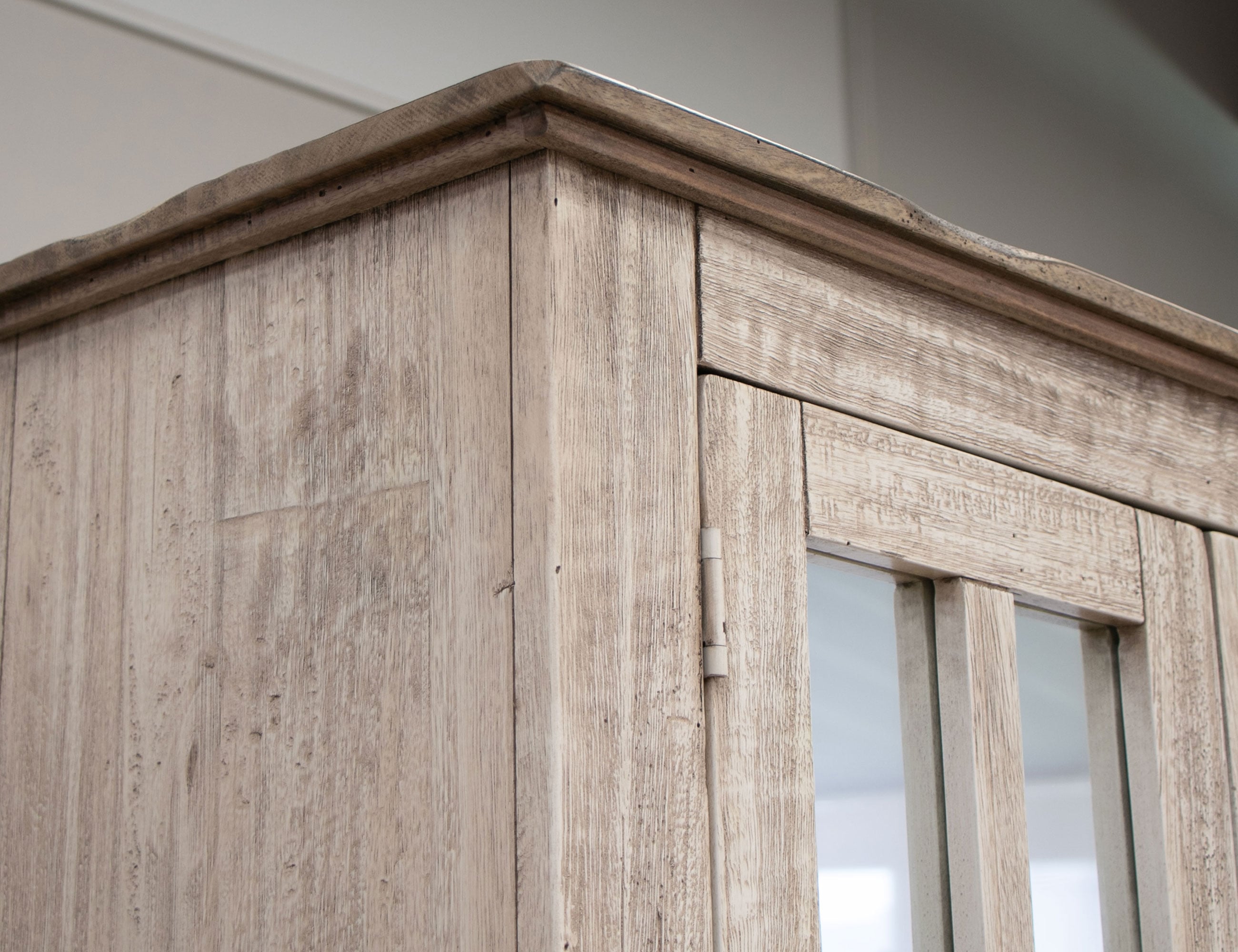 Uprooted Sahara Cabinet