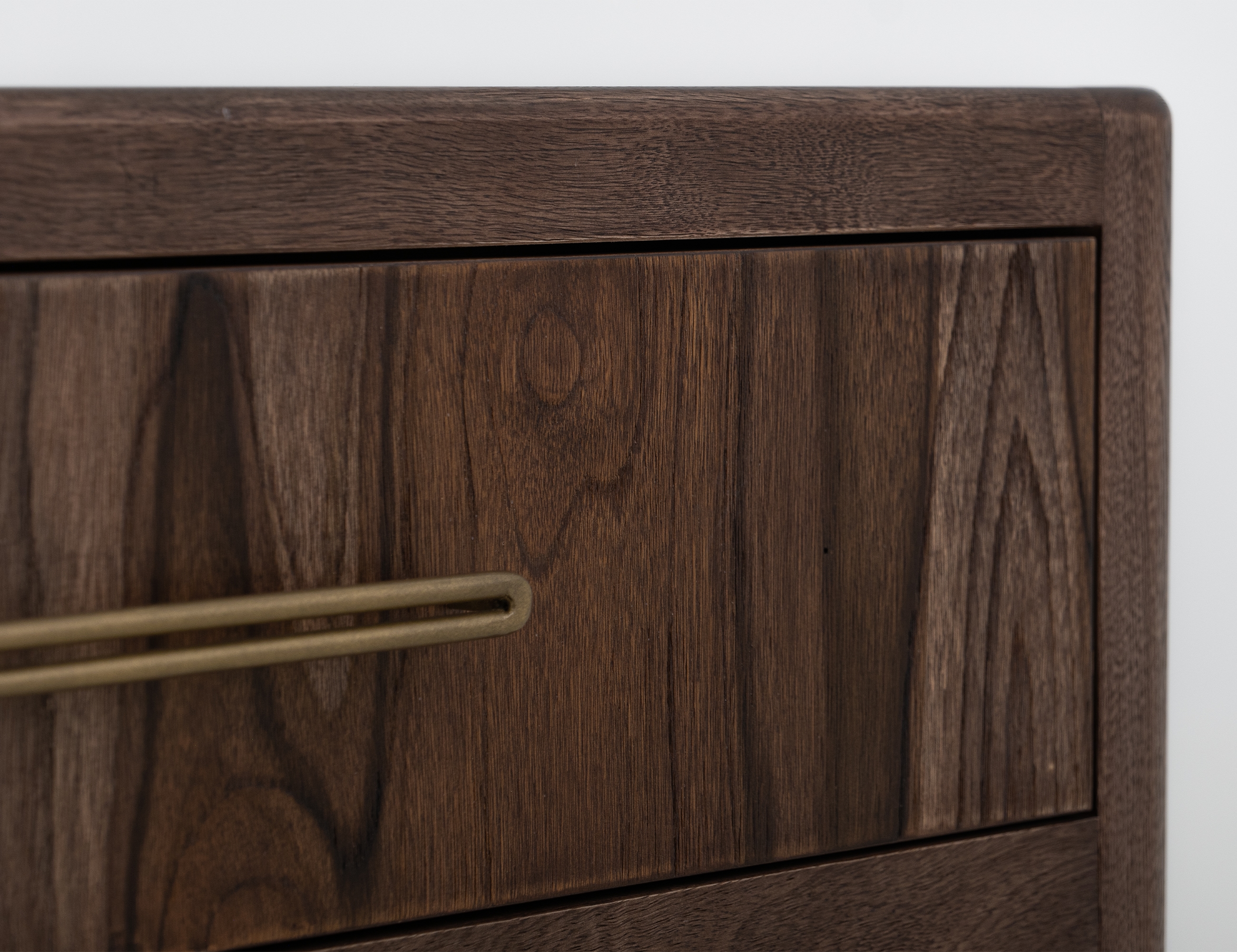 Uprooted Praga 4-Drawer Bedroom Chest