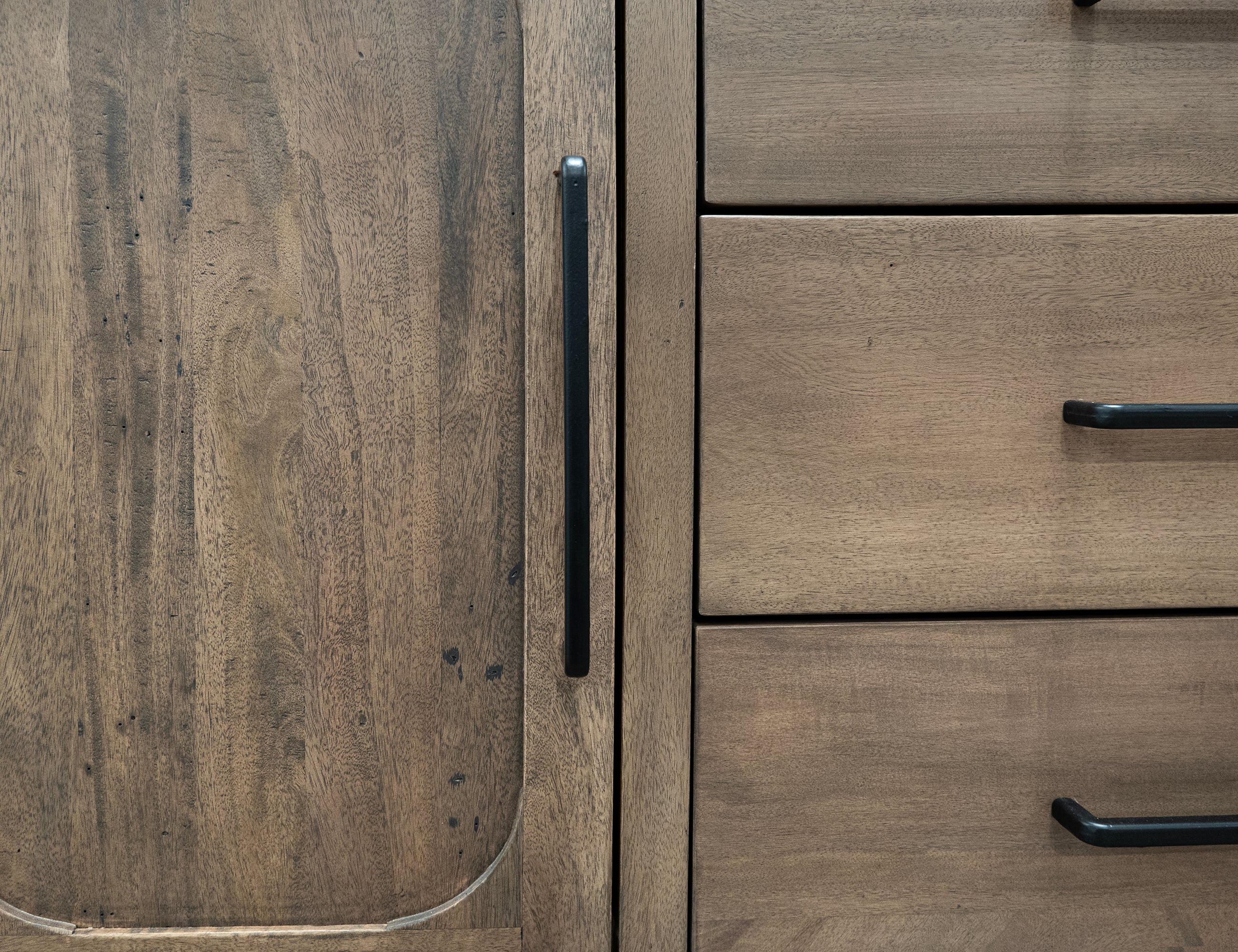 Uprooted Tamesis 3-Drawer Console