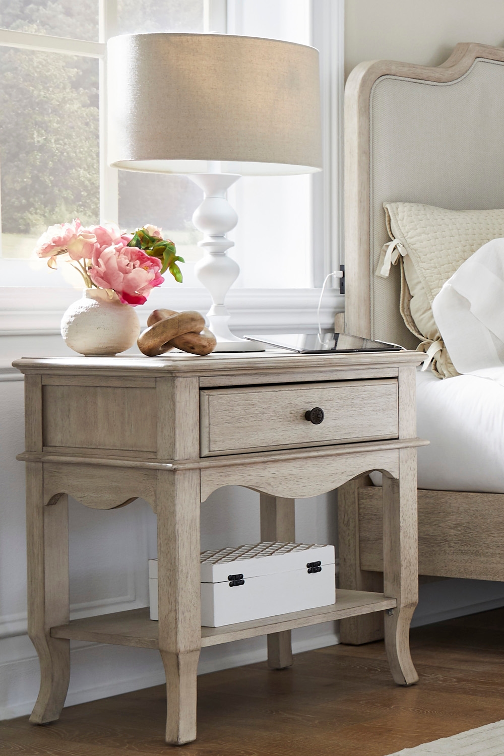 1-Drawer Nightstand