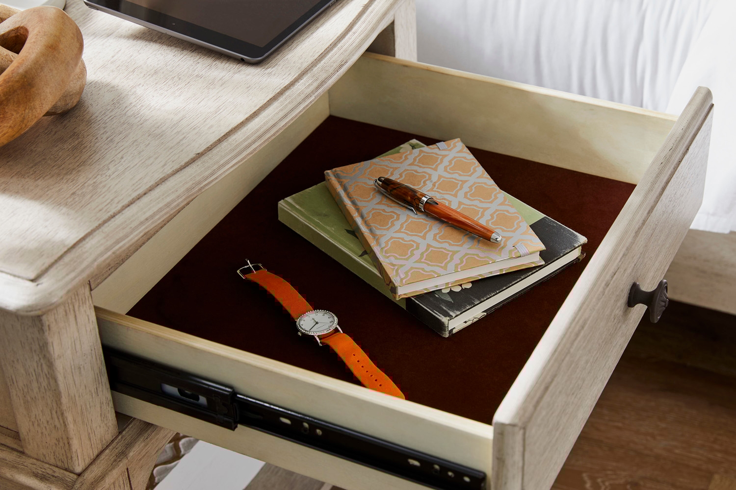 1-Drawer Nightstand