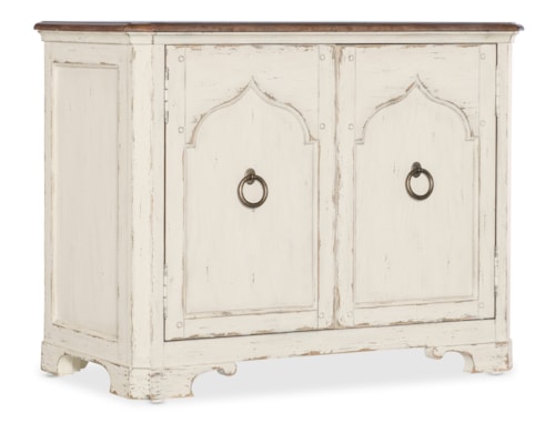 Traditional 2-Drawer Nightstand