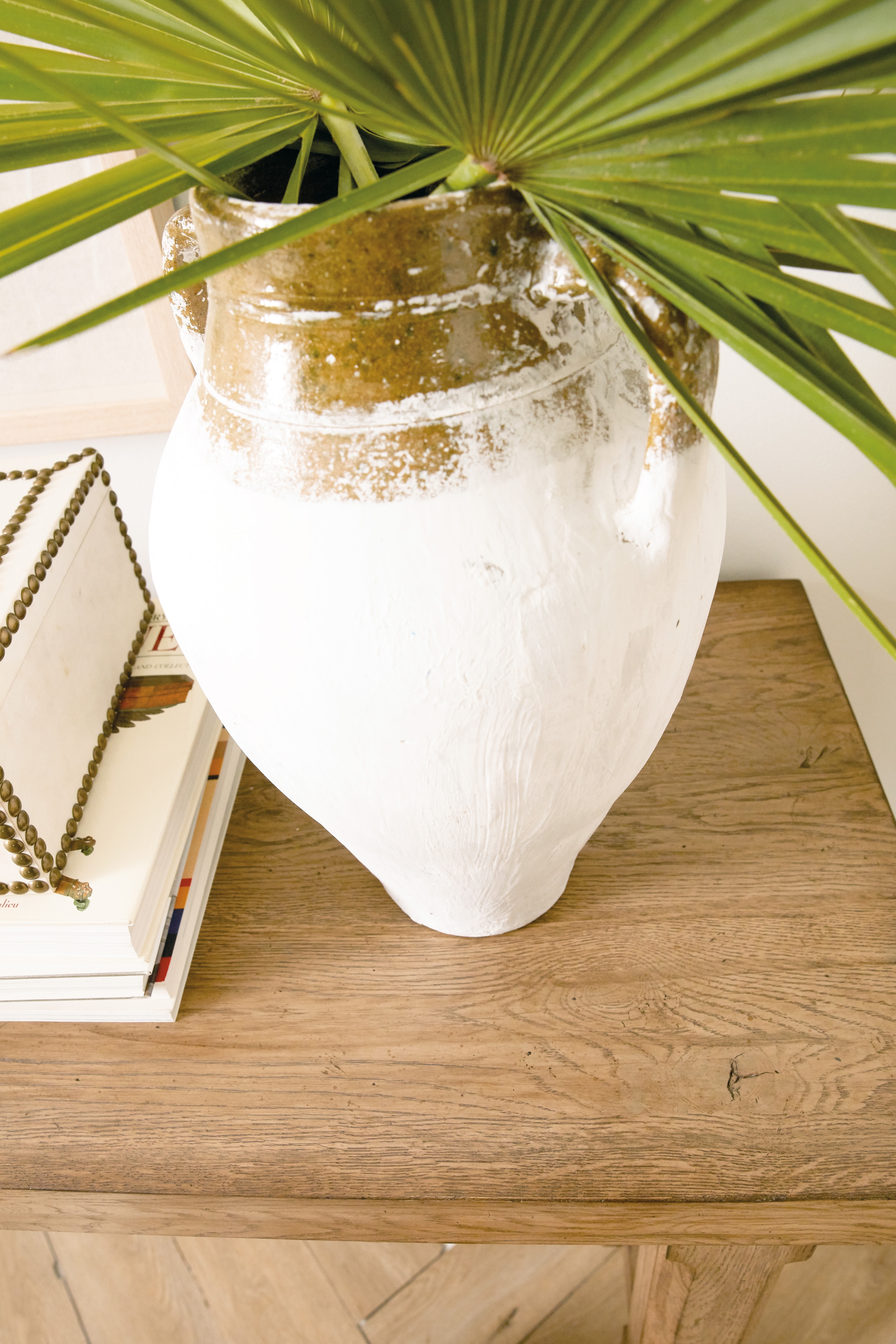 Hooker Furniture Commerce and Market Console