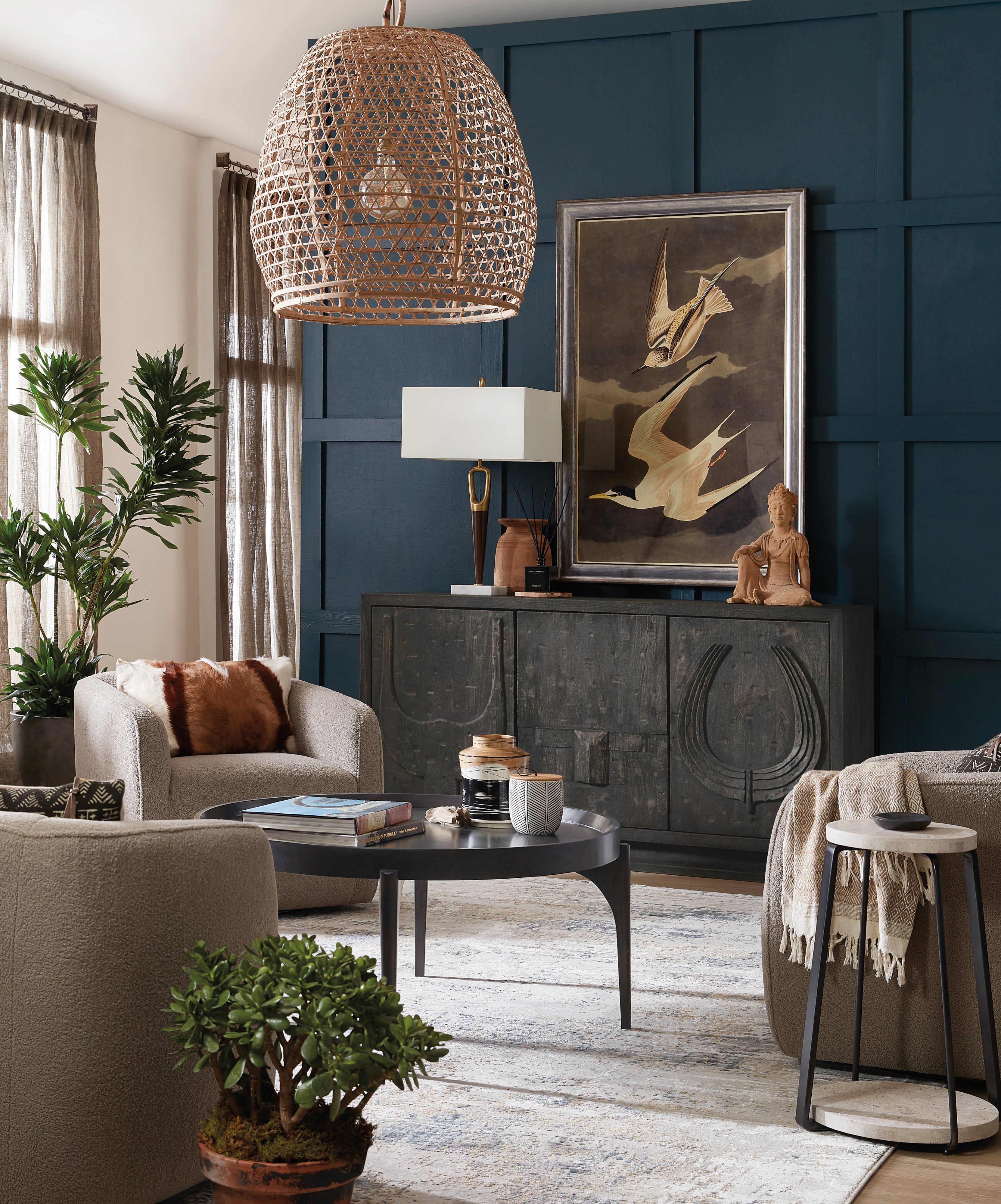 Round Cocktail Table