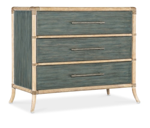 Casual 3-Drawer Bedroom Chest