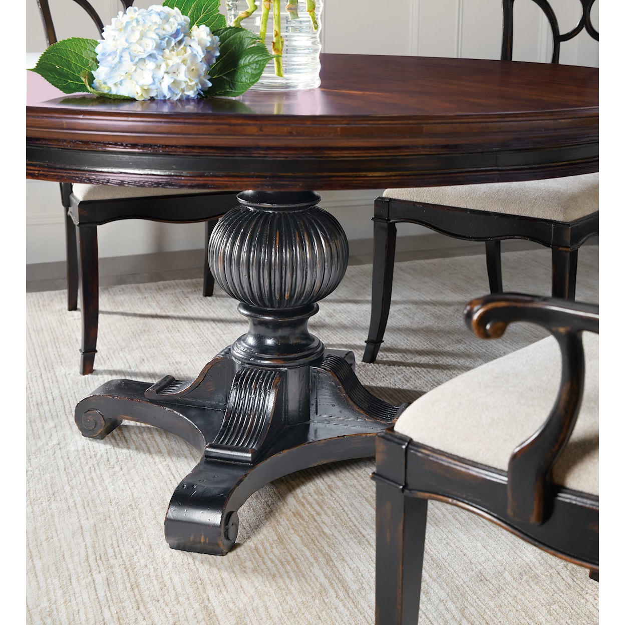 Hooker Furniture Charleston Round Dining Table