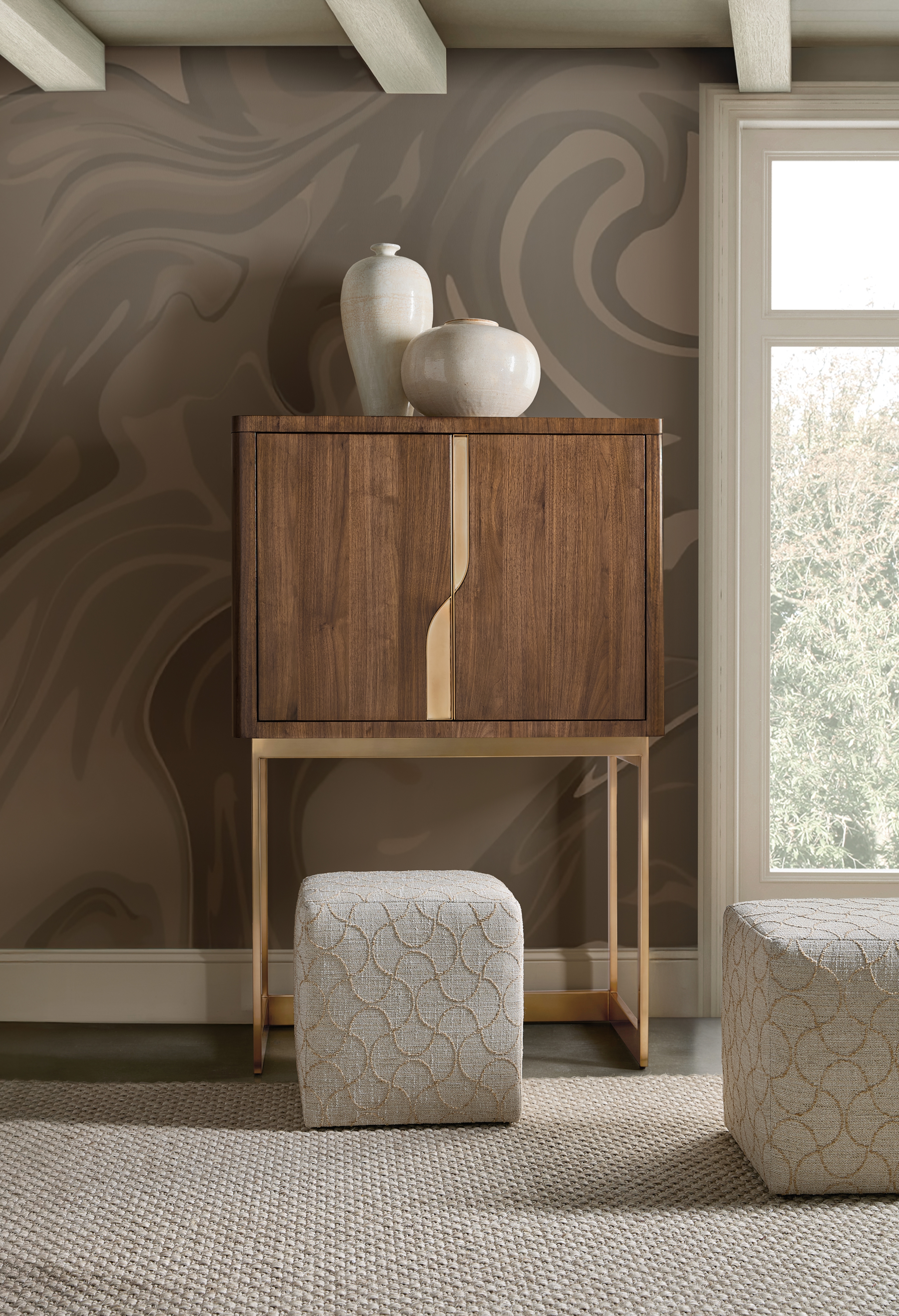 Hooker Furniture Eleana Bar Cabinet