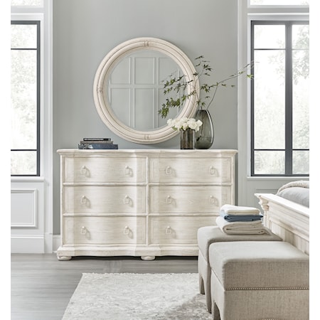 Traditional Dresser & Mirror Set