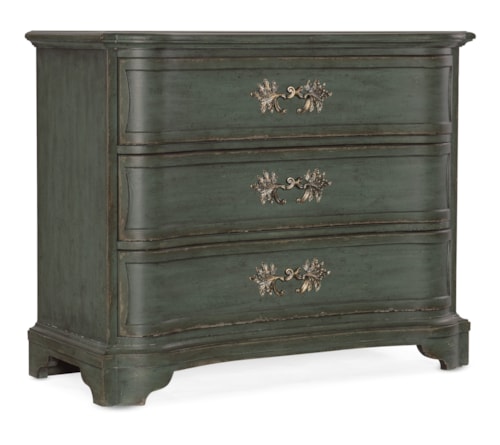 Traditional 3-Drawer Accent Chest