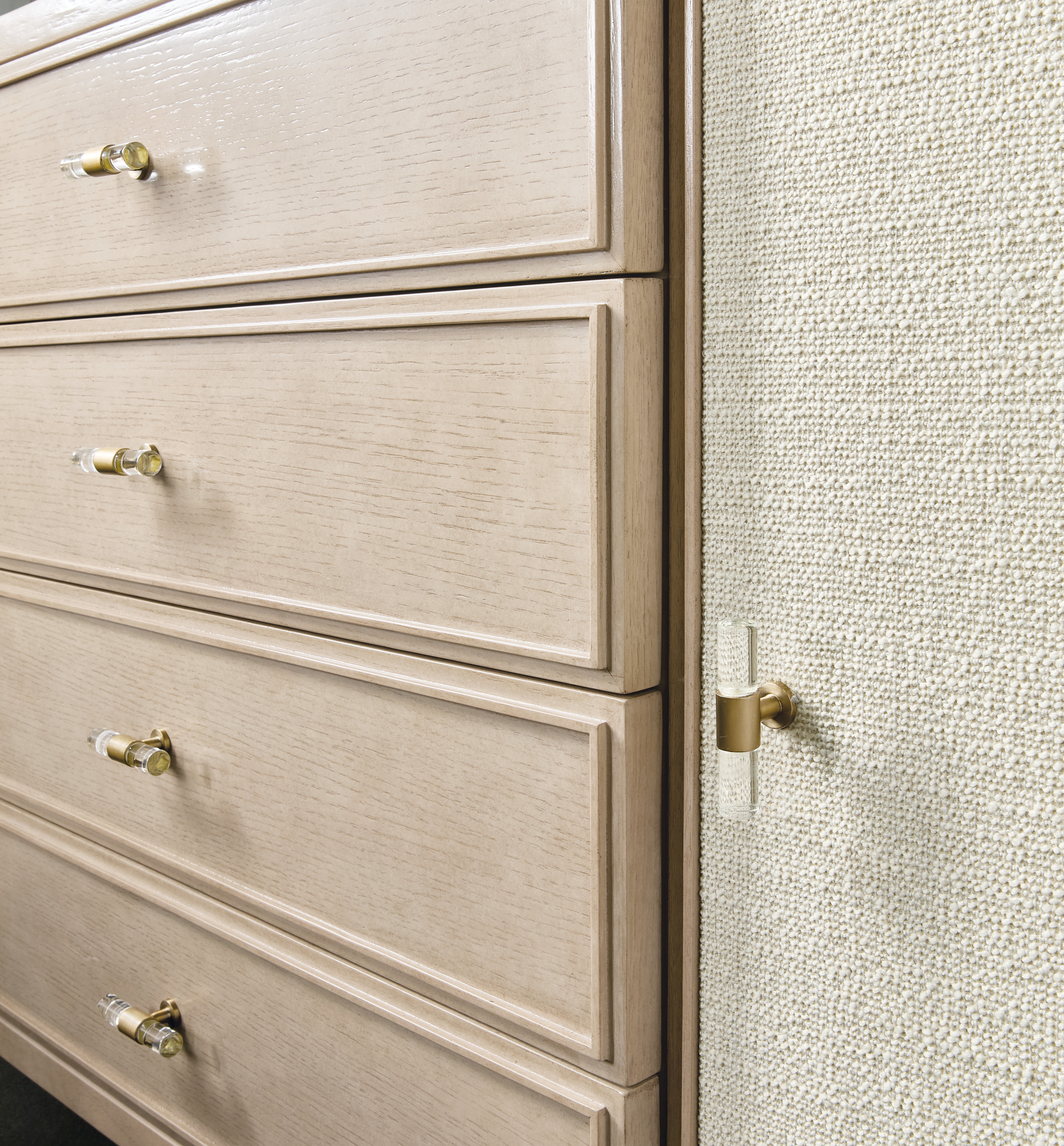 Hooker Furniture Melange 4-Drawer Dresser