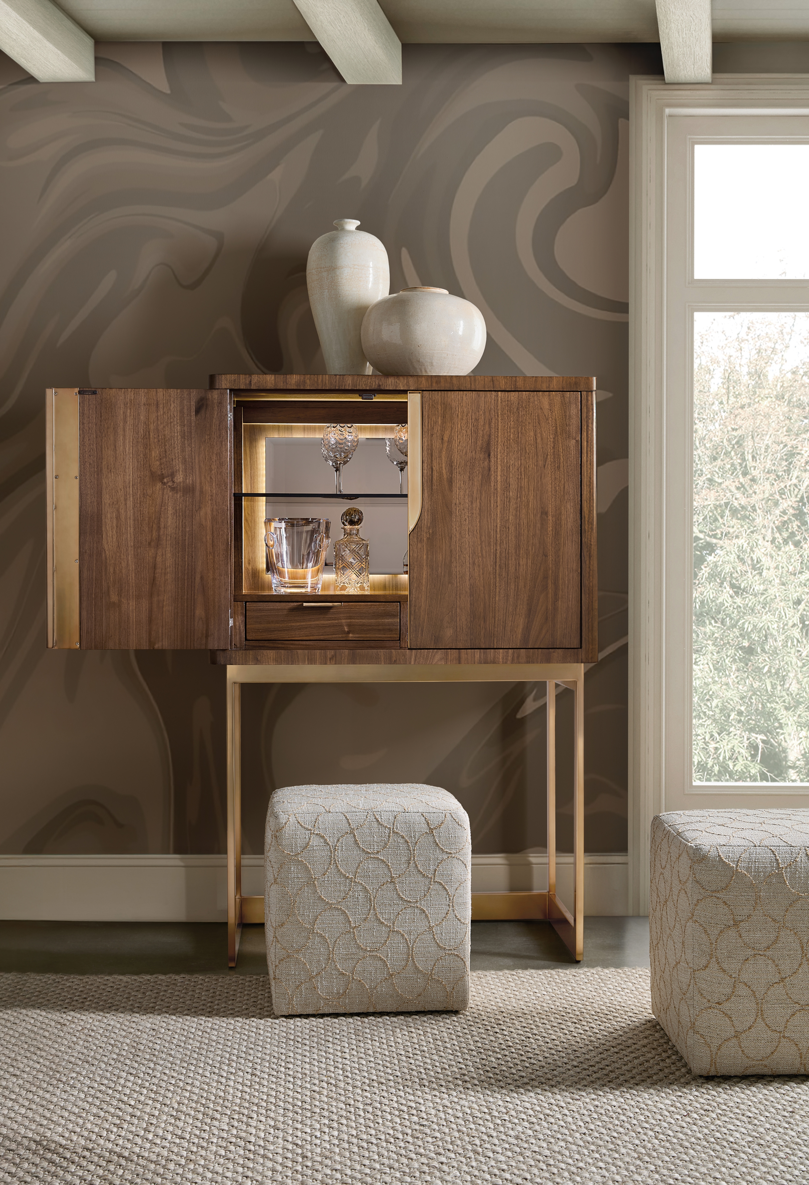 Hooker Furniture Eleana Bar Cabinet