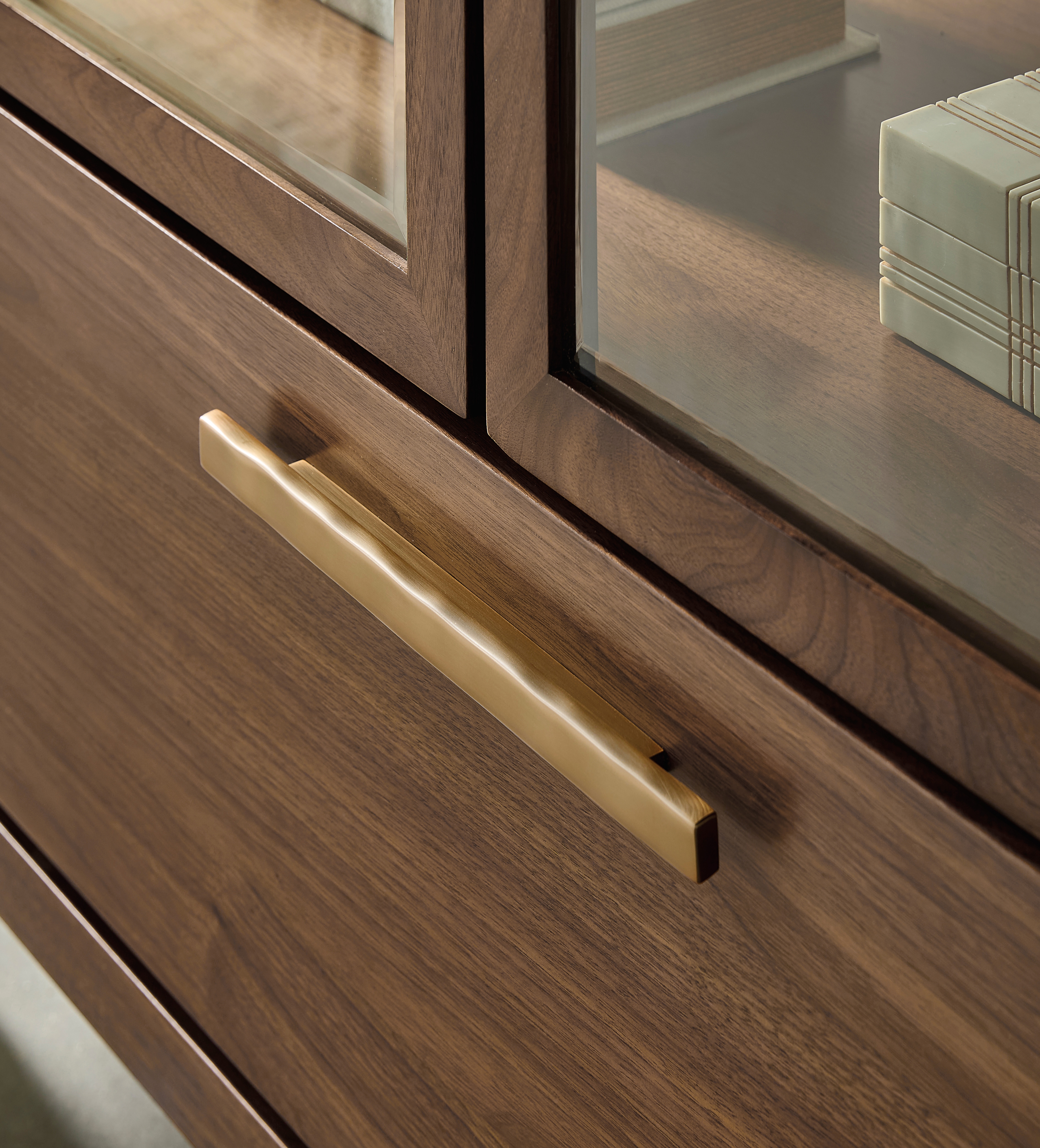 Hooker Furniture Eleana Display Cabinet