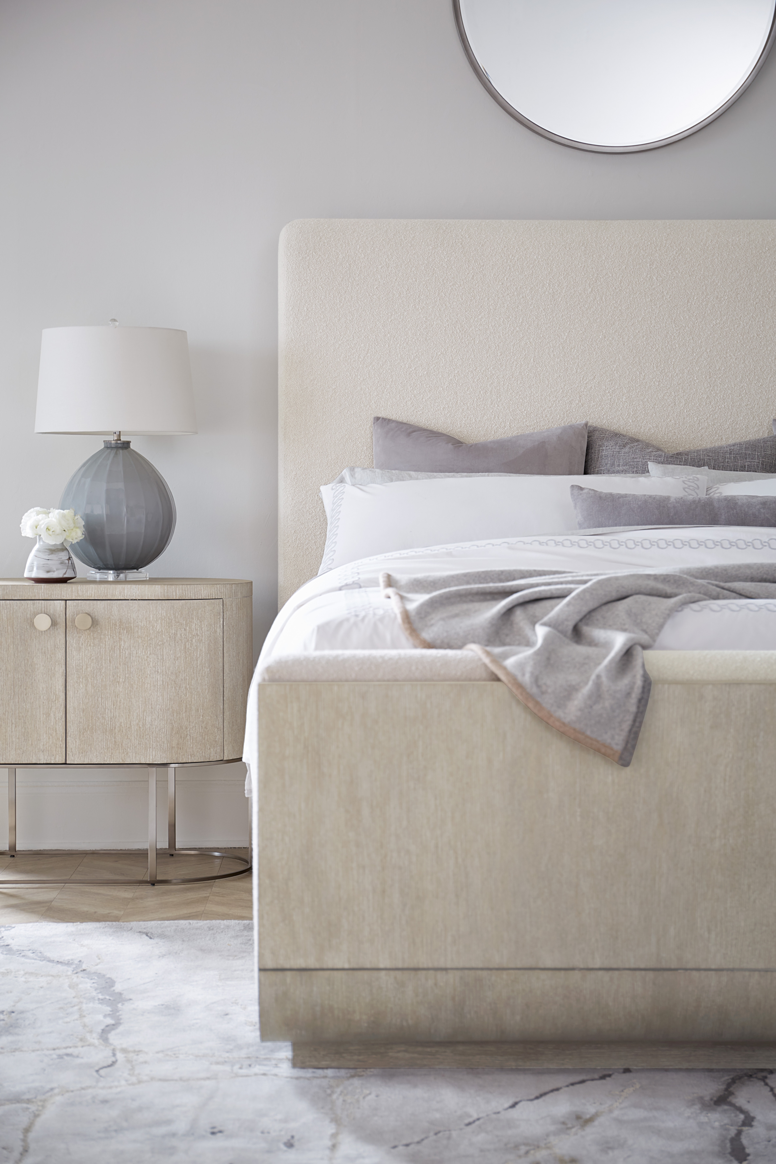 Hooker Furniture Modern Mood Modern Mood Queen Upholstered Panel Bed