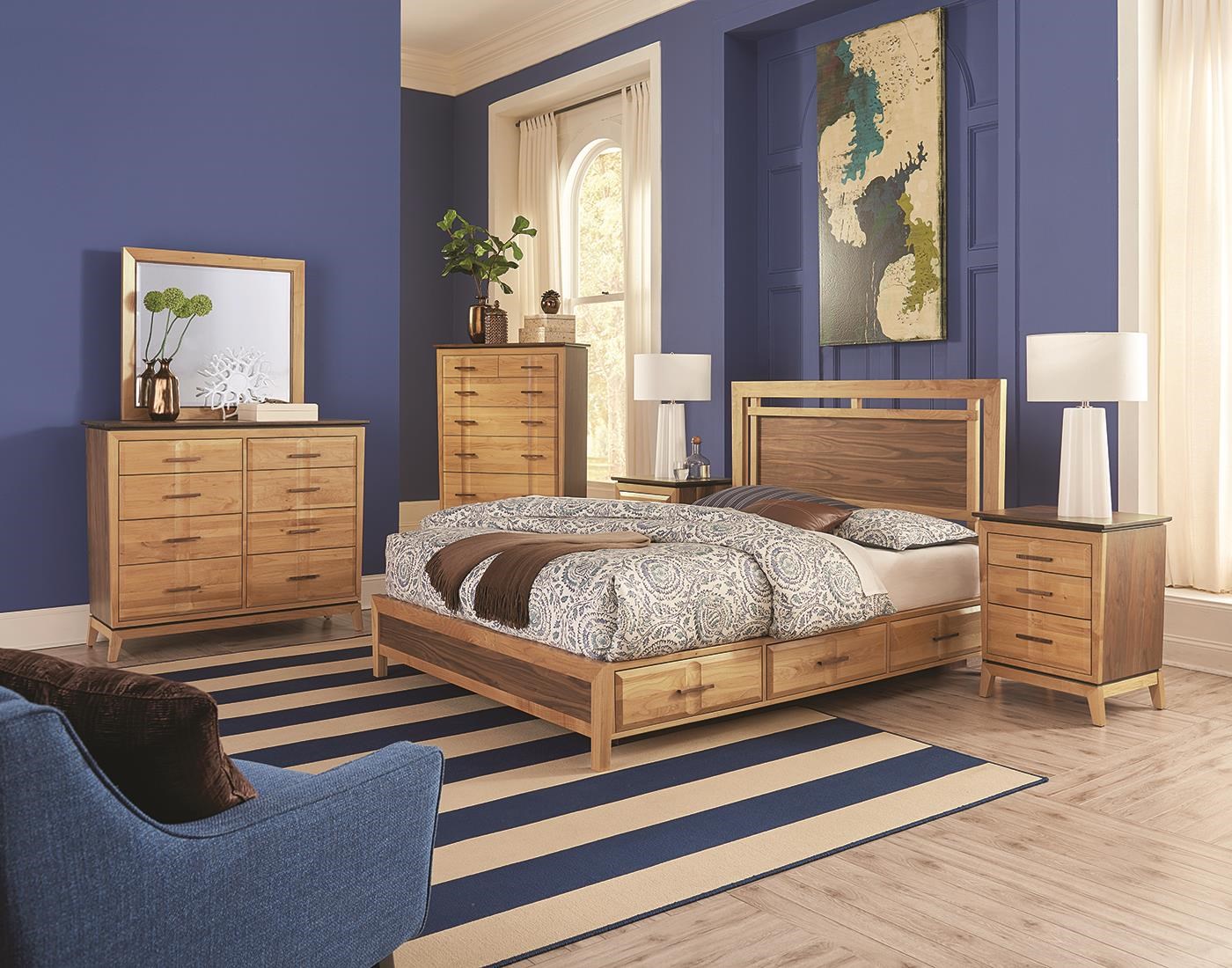 Queen Platform Bedroom