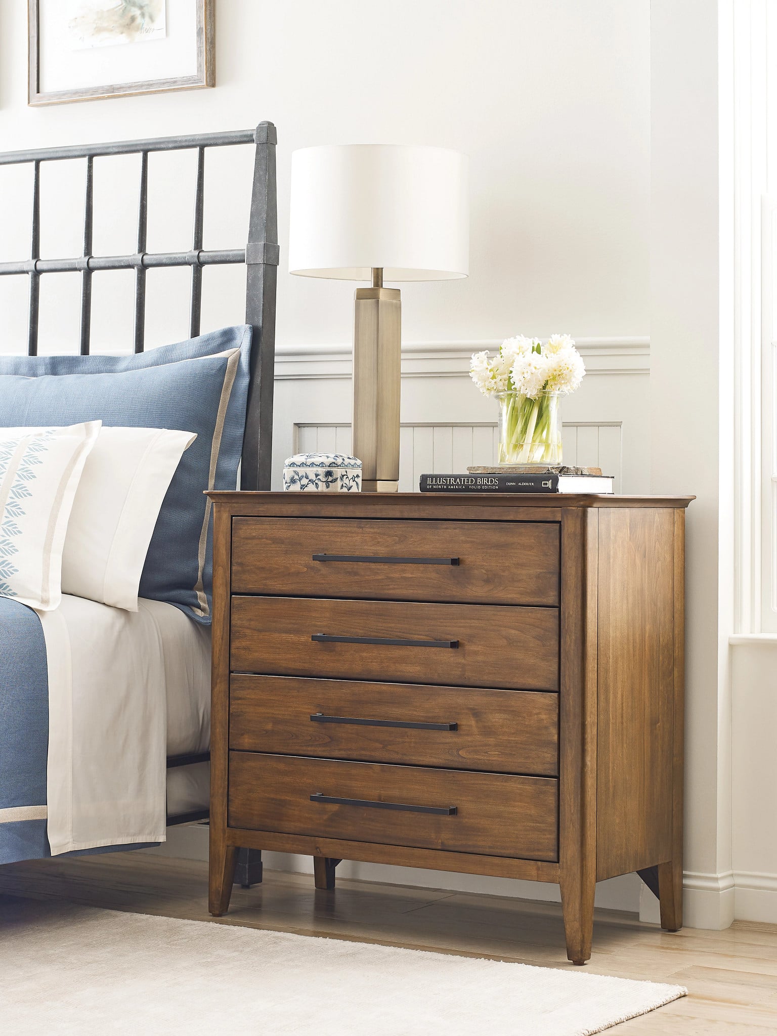 Kingsley Bachelor's Chest