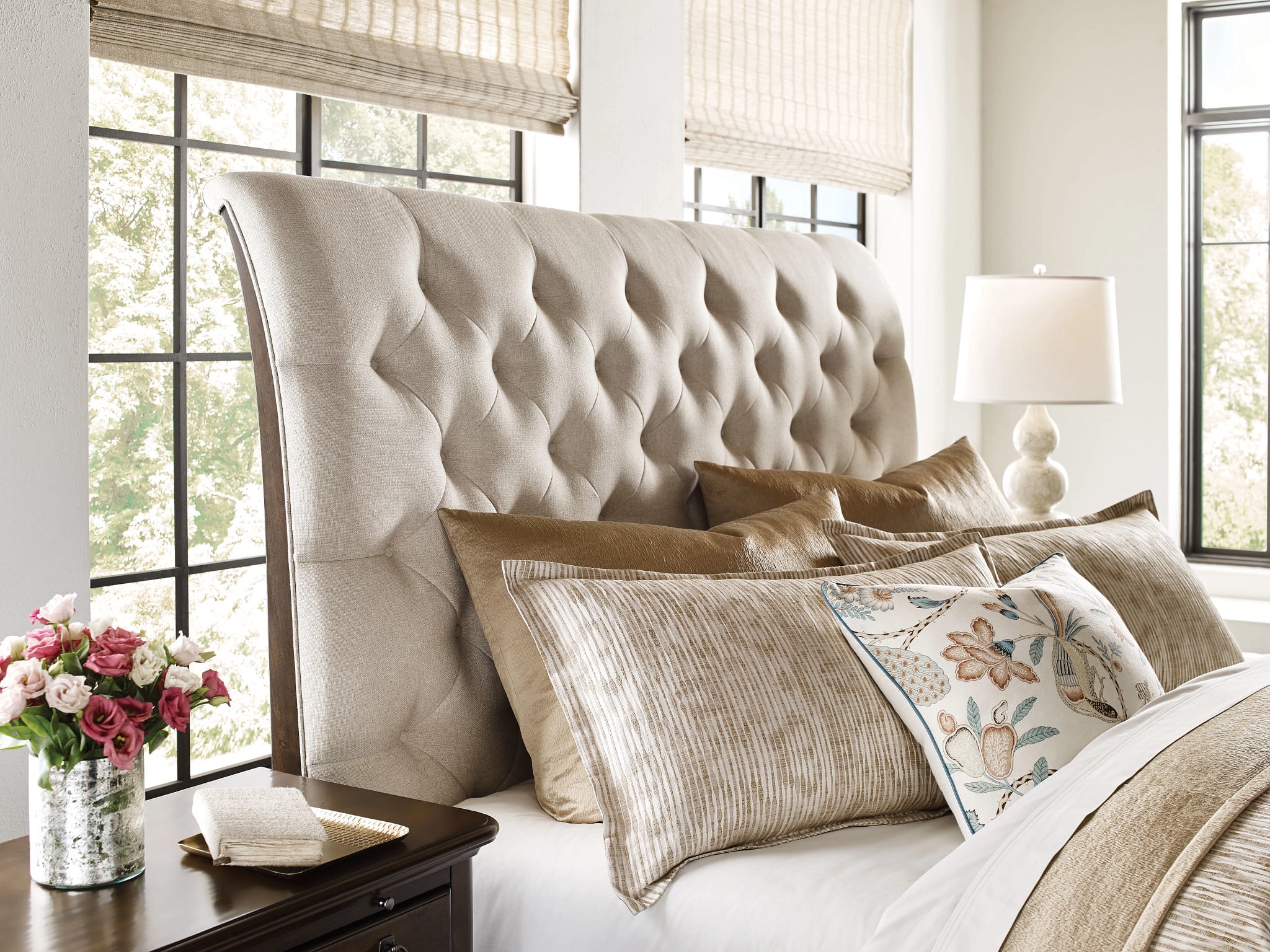 Kincaid Furniture Commonwealth Herndon Queen Upholstered Bed - Complete