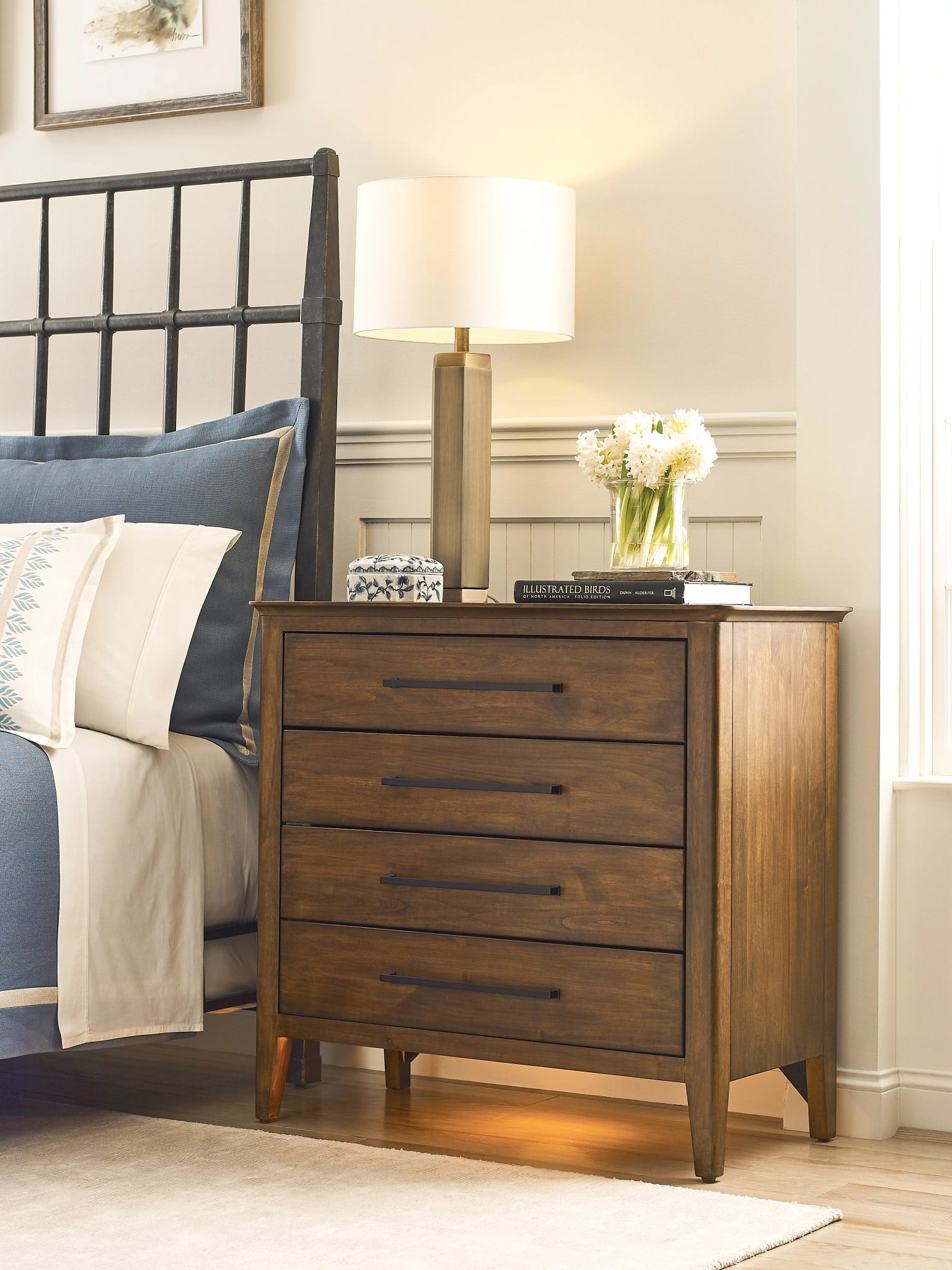 Kingsley Bachelor's Chest