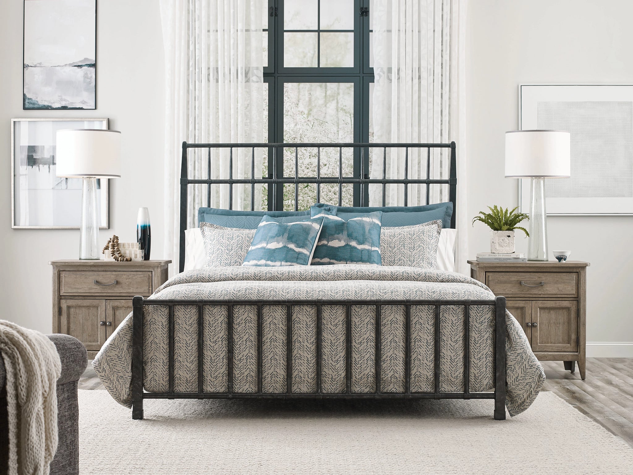 Sylvan Queen Metal Bed