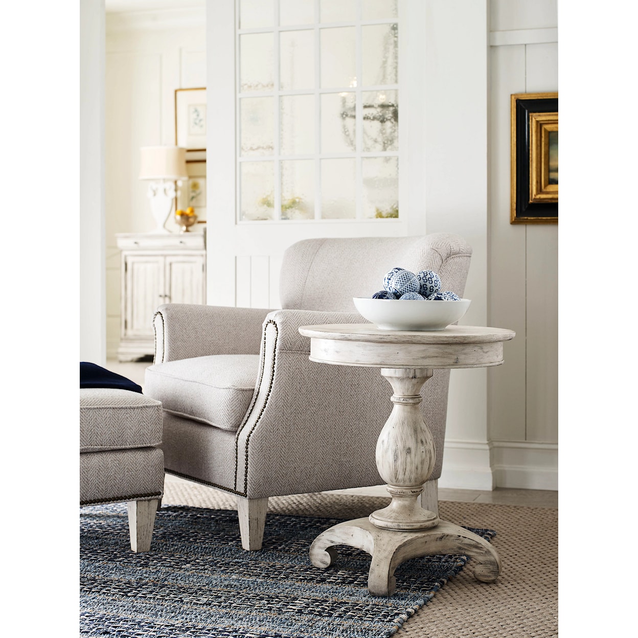 Kincaid Furniture Selwyn Kelsey Round End Table