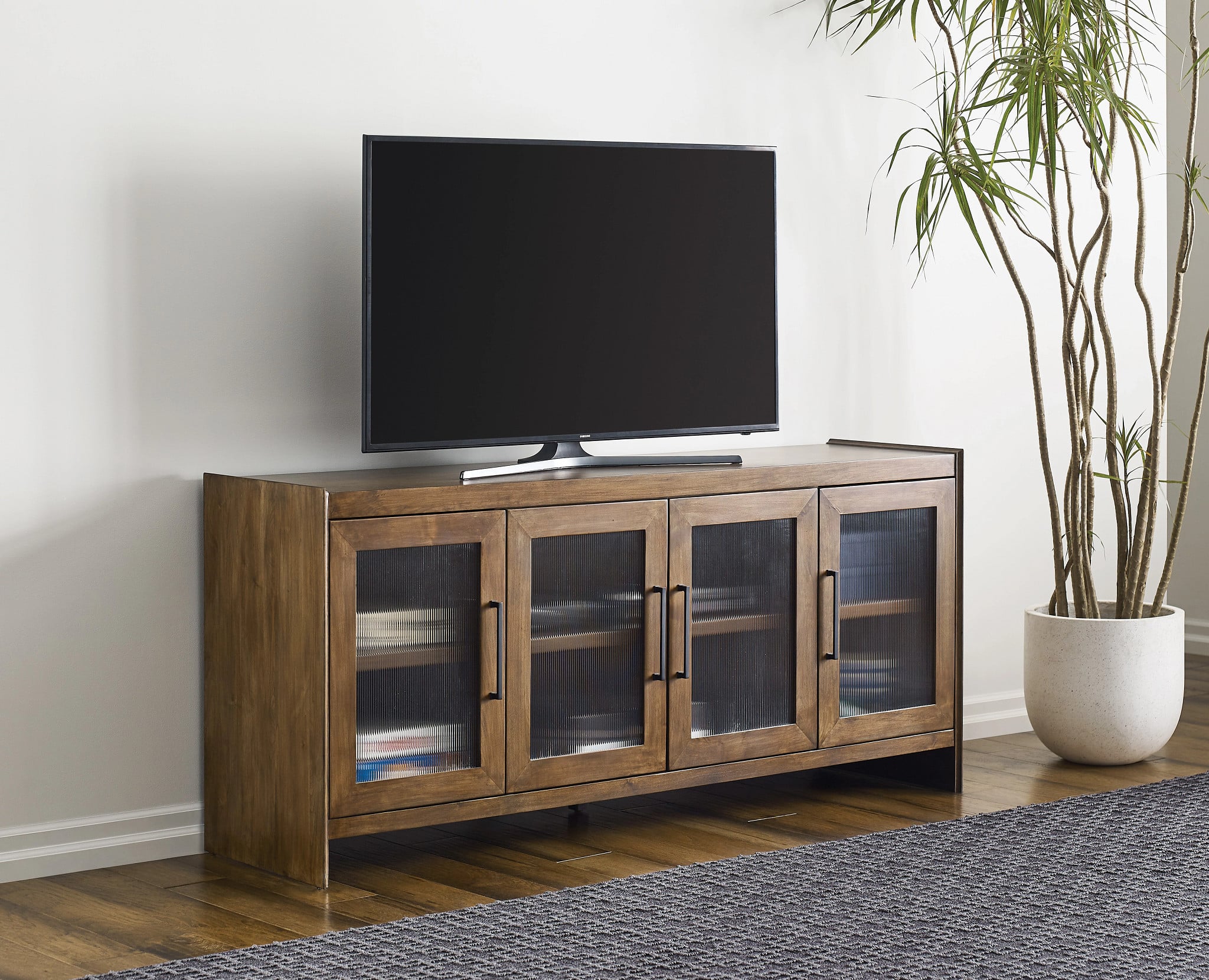 Wagner Four Door Console