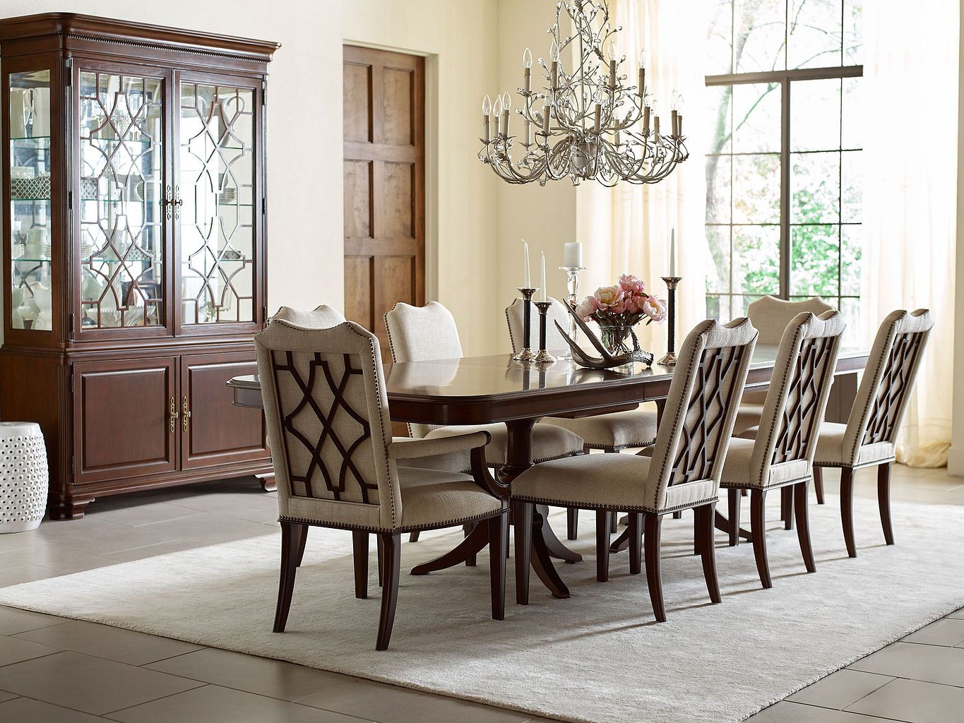 Kincaid Furniture Hadleigh China Cabinet