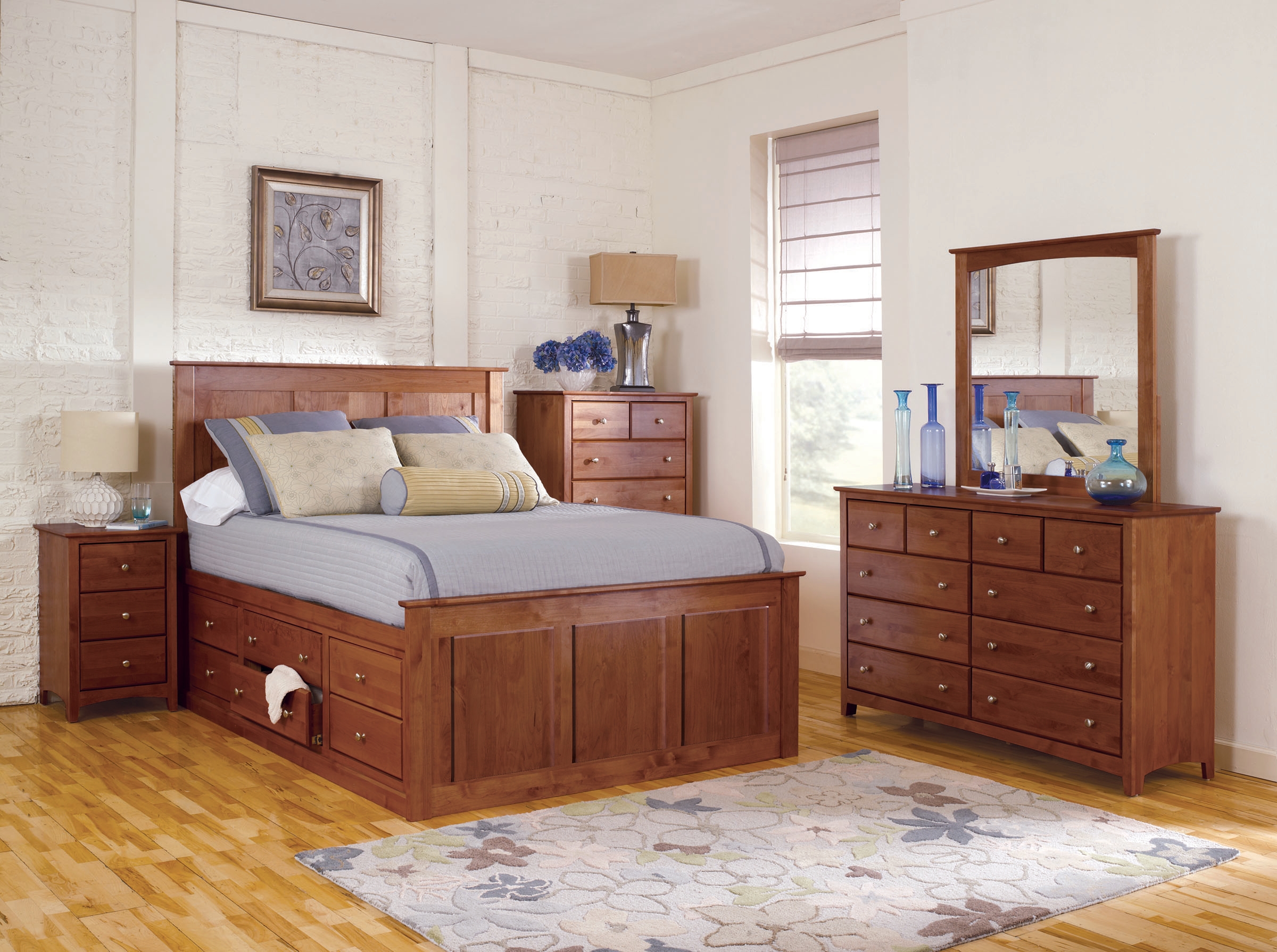 Queen Shaker Bedroom Set