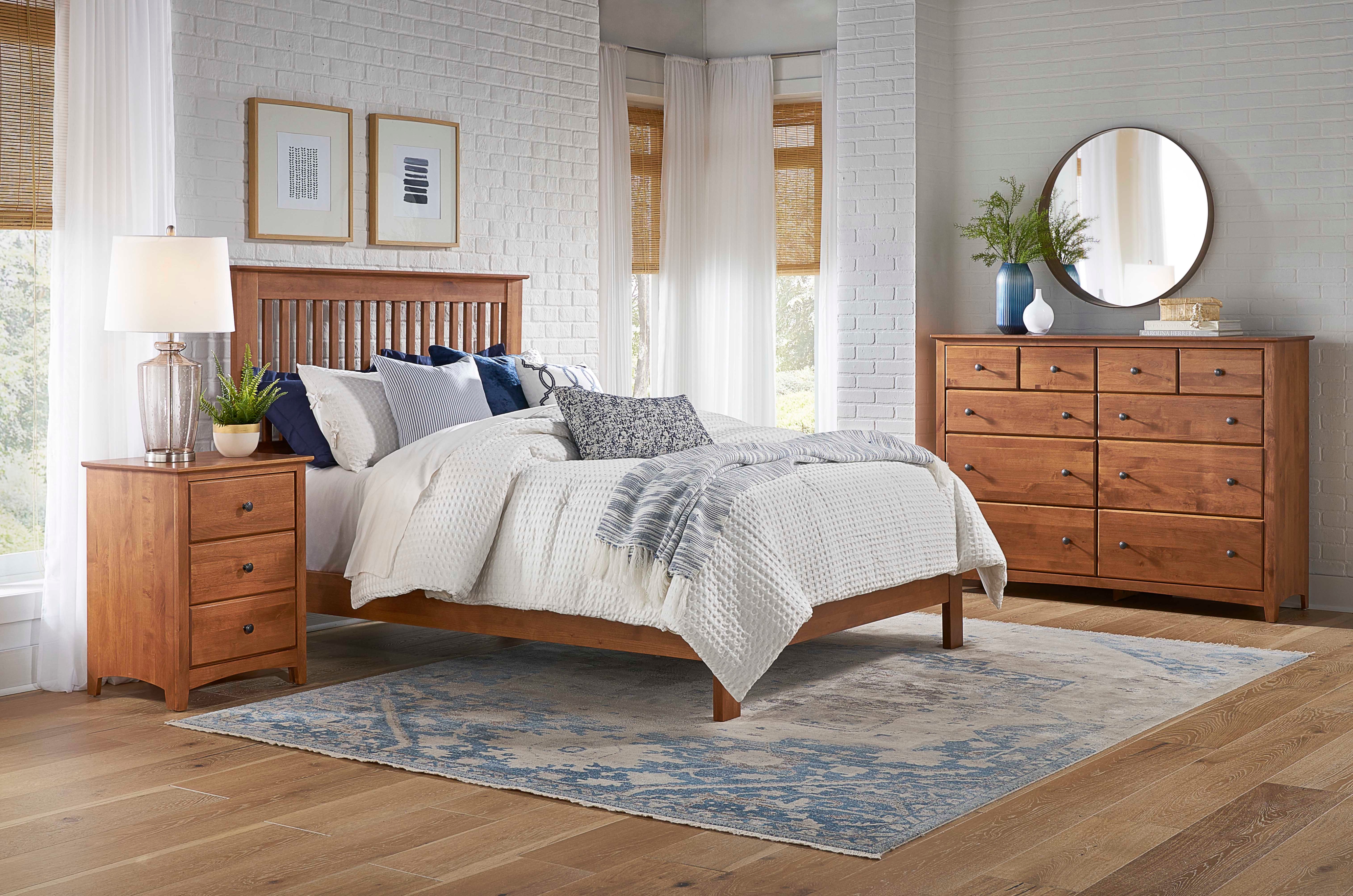 Queen Shaker Bedroom Set