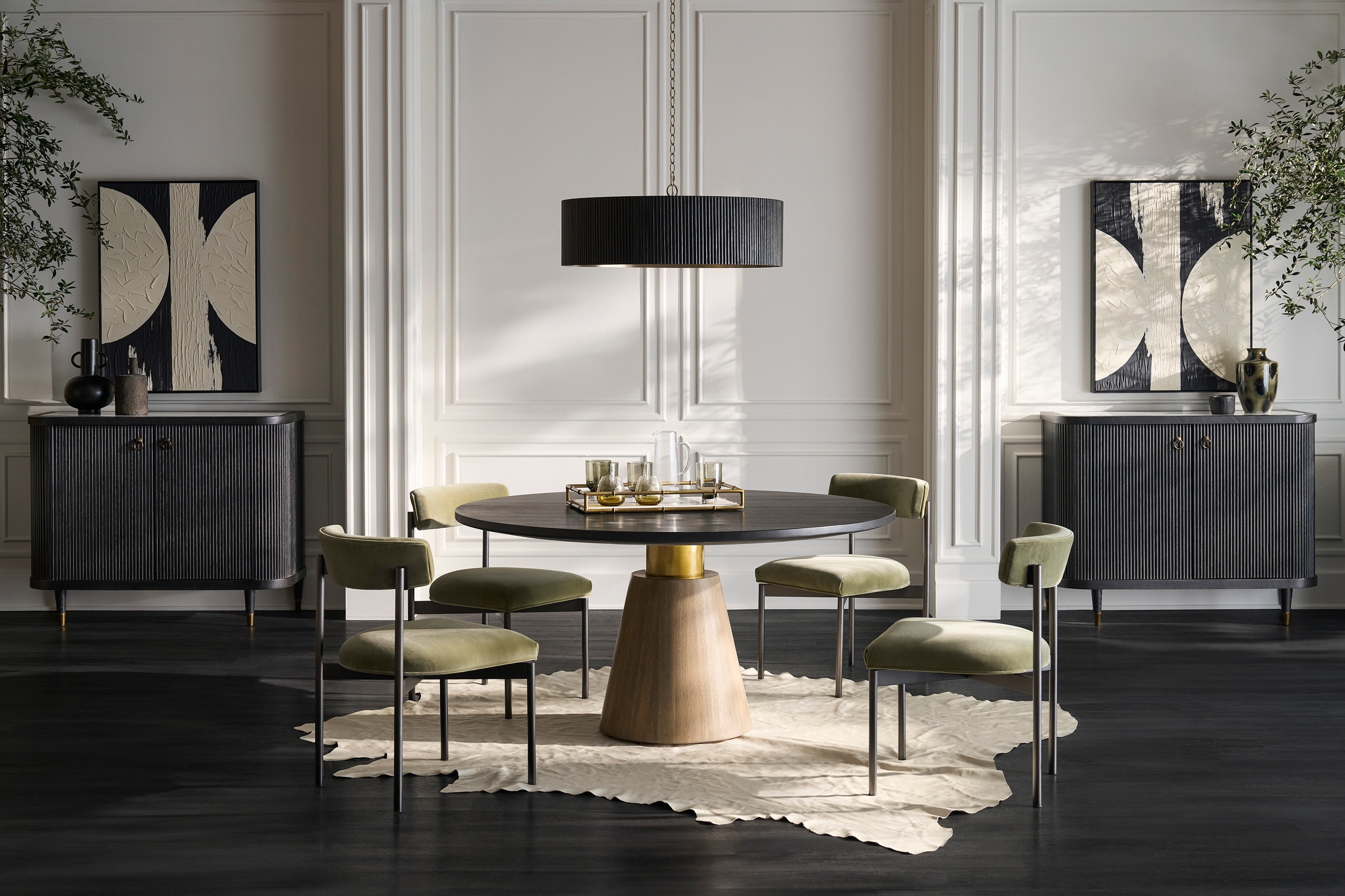 Grove Park Everett Round Dining Table