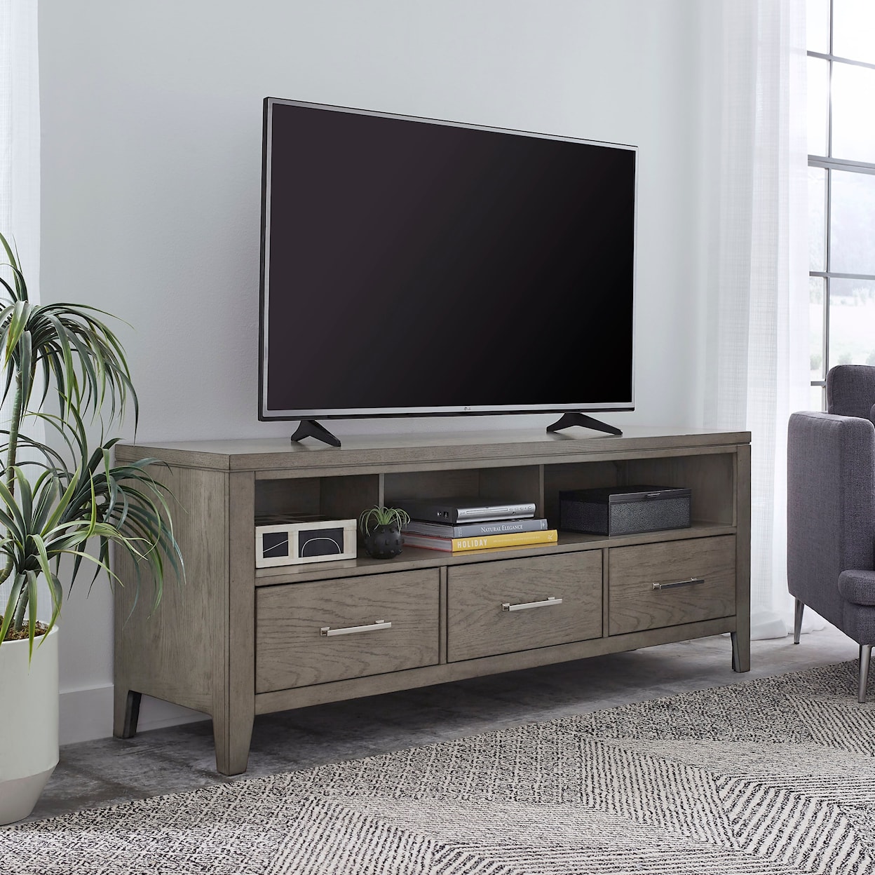 Drew & Jonathan Home Essex Essex Entertainment Console