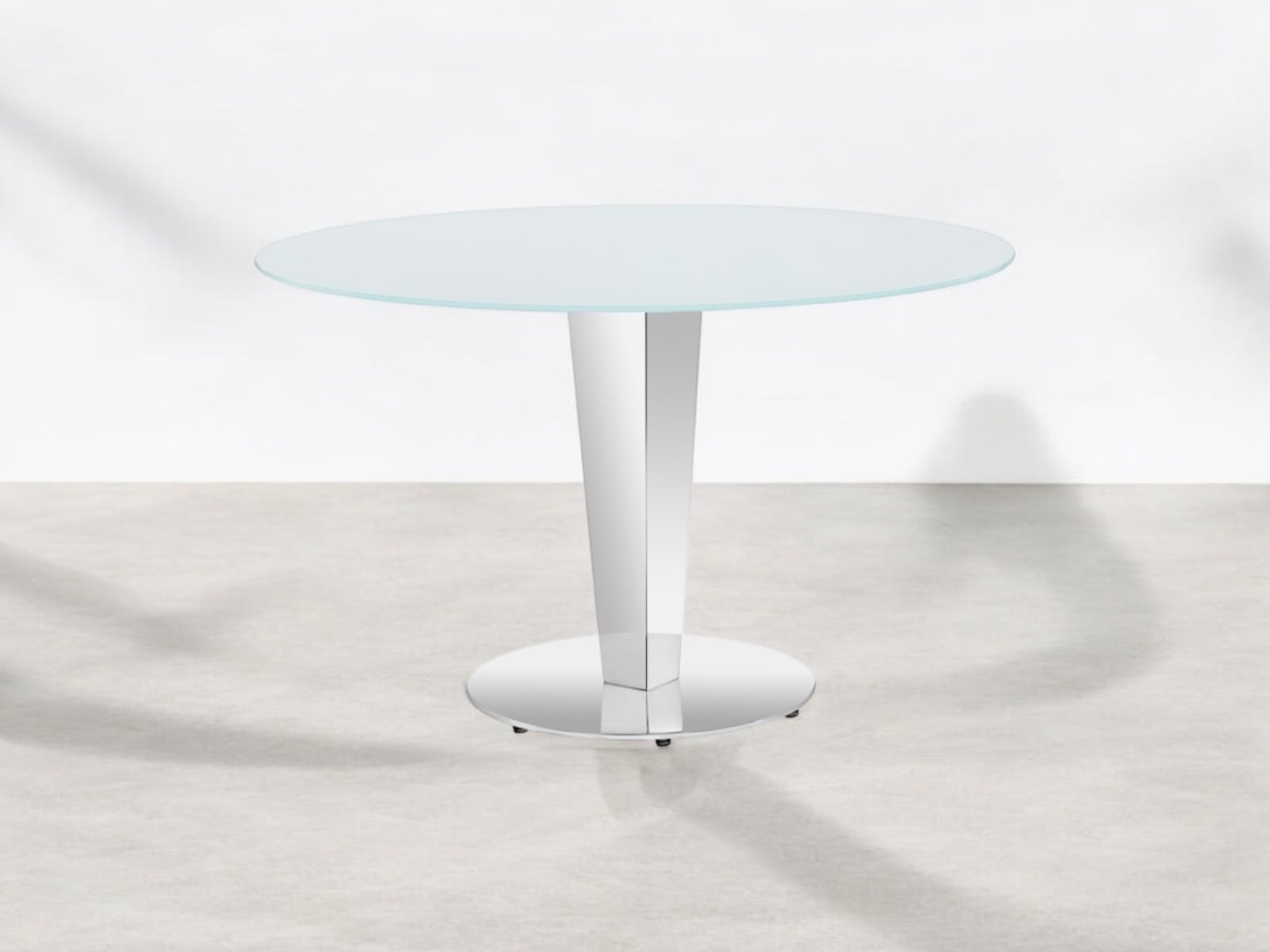 Enzo 39" Round Dining Table