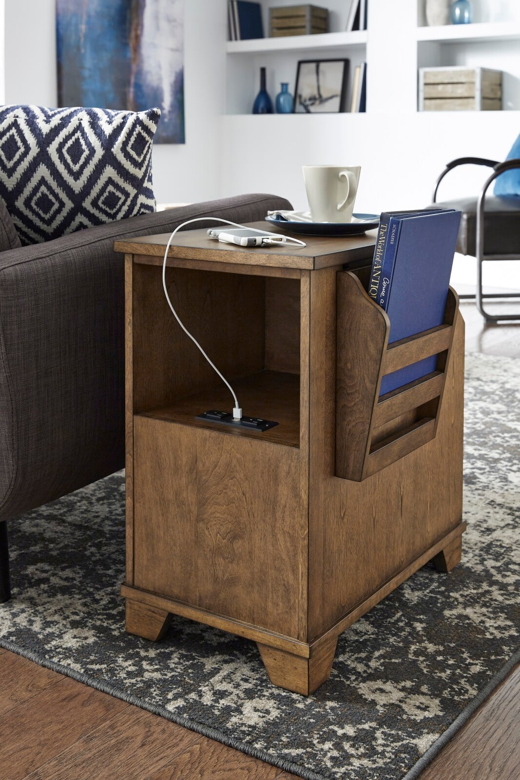 Null Furniture Expressions 661832TA Transitional Chairside