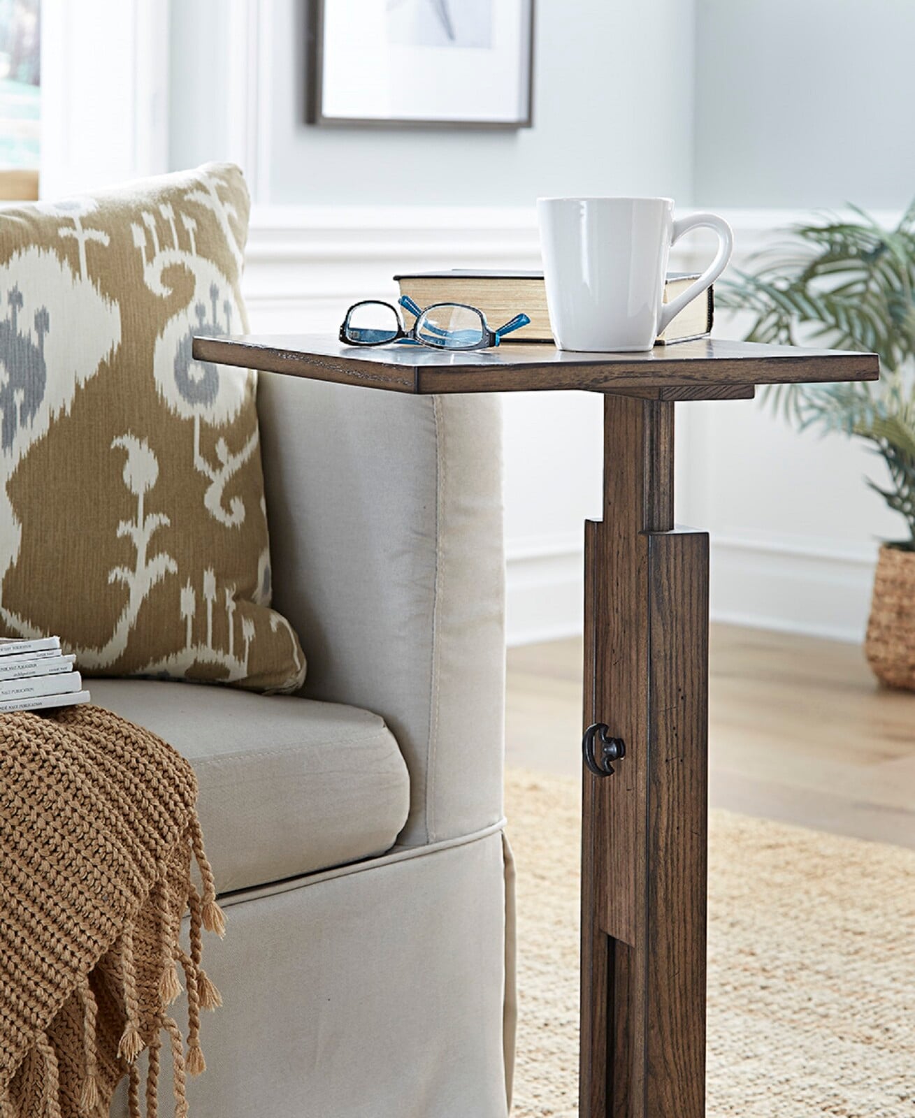 Null Furniture Expressions 661883H Transitional Adjustable Server